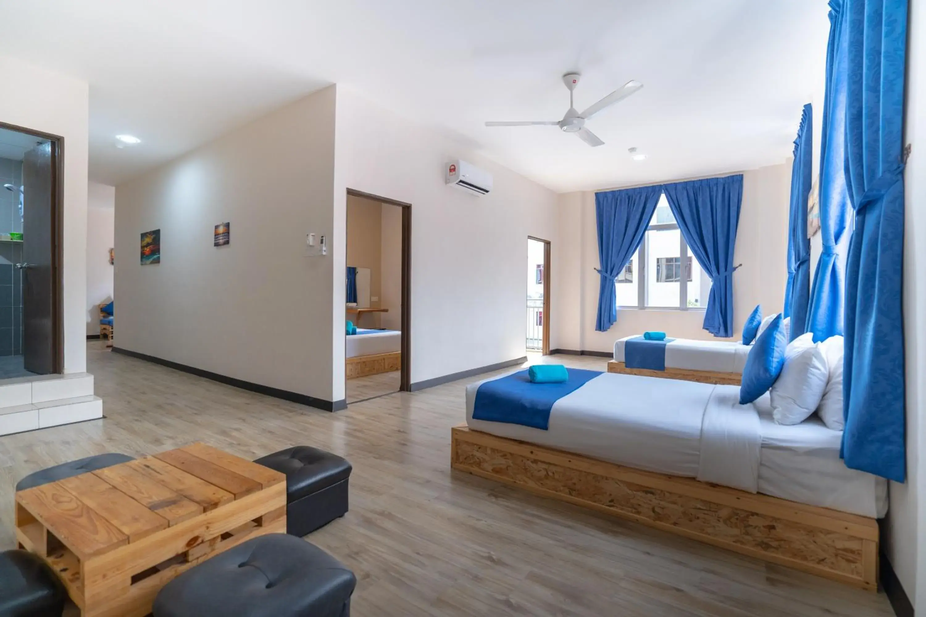 Photo of the whole room, Bed in Paretto Seaview Hotel Photo of the whole room, Bed in Paretto Seaview Hotel