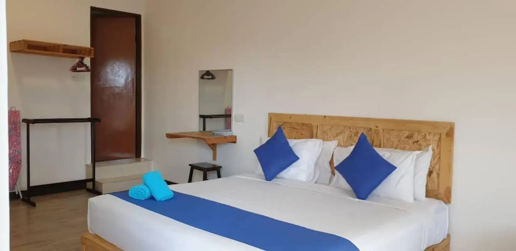 Bed in Paretto Seaview Hotel Bed in Paretto Seaview Hotel