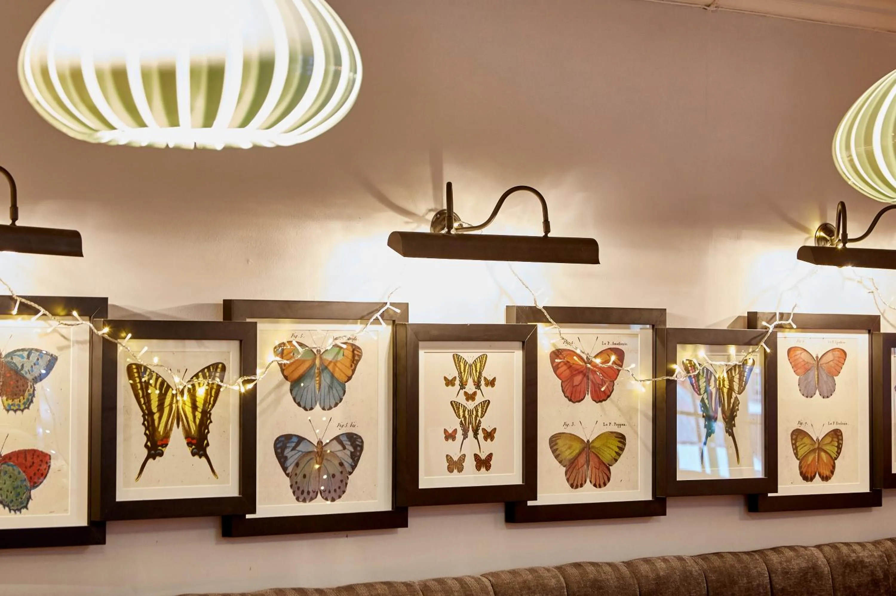 Decorative detail in Swan Hotel by Greene King Inns