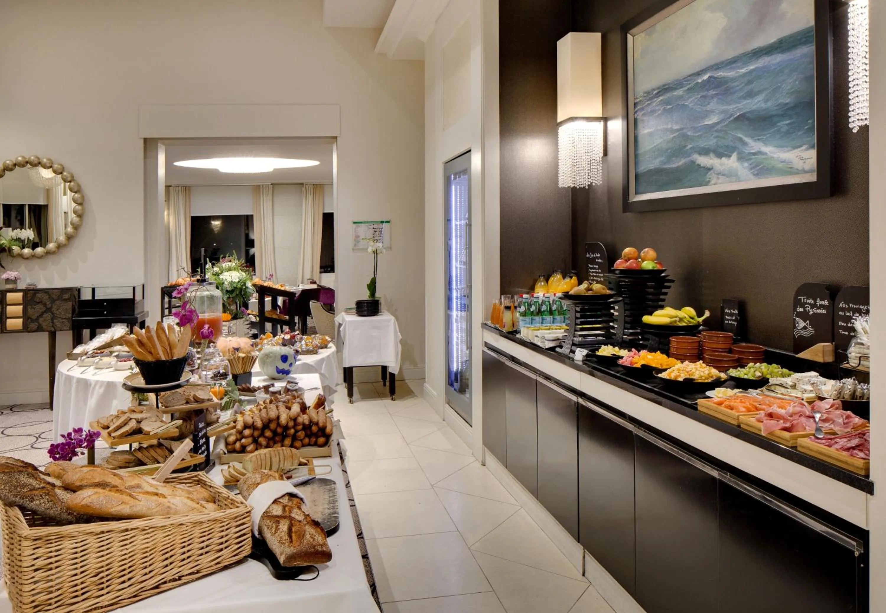 Breakfast in Grand Hôtel Spa & Thalasso
