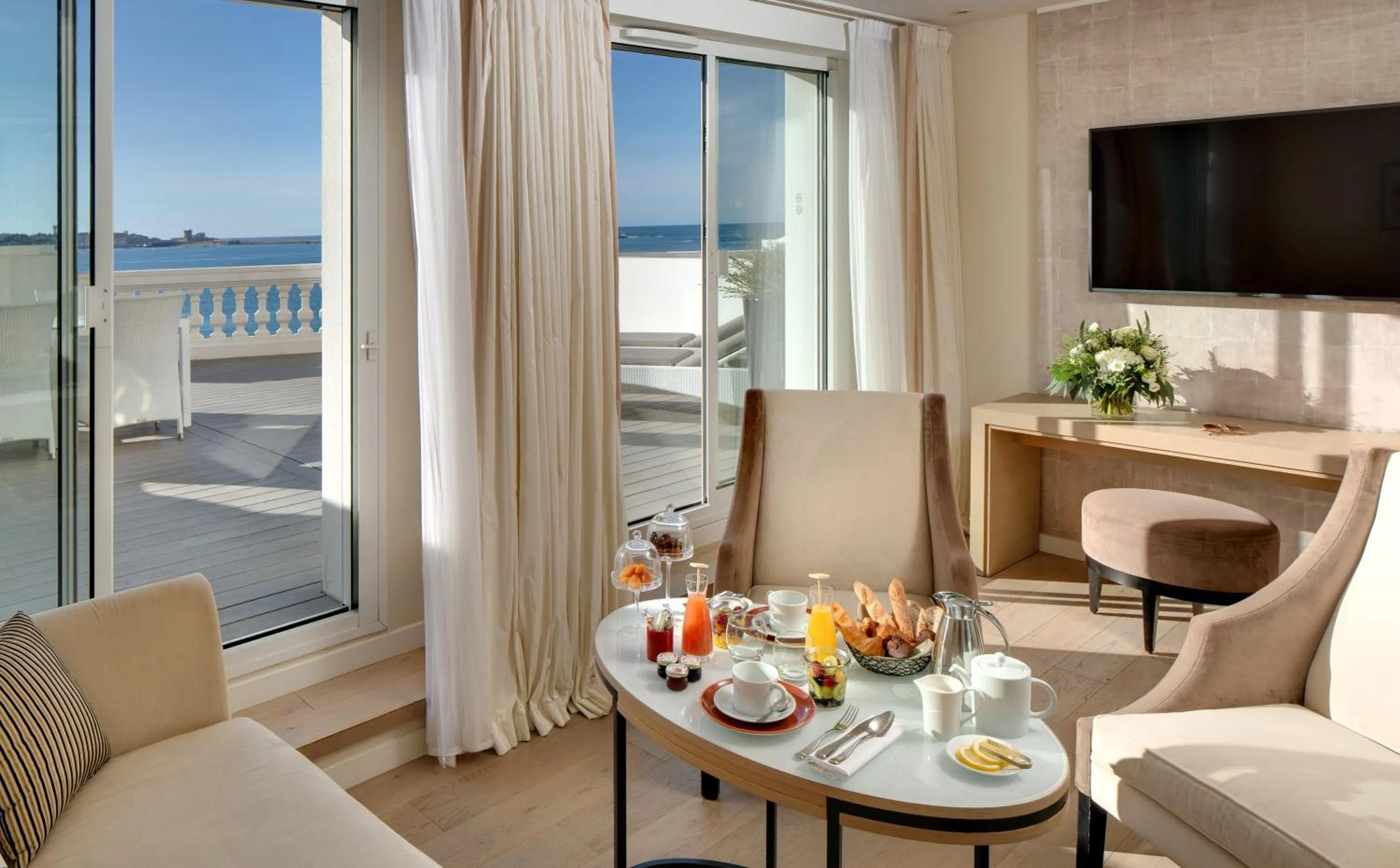 Balcony/Terrace in Grand Hôtel Spa & Thalasso