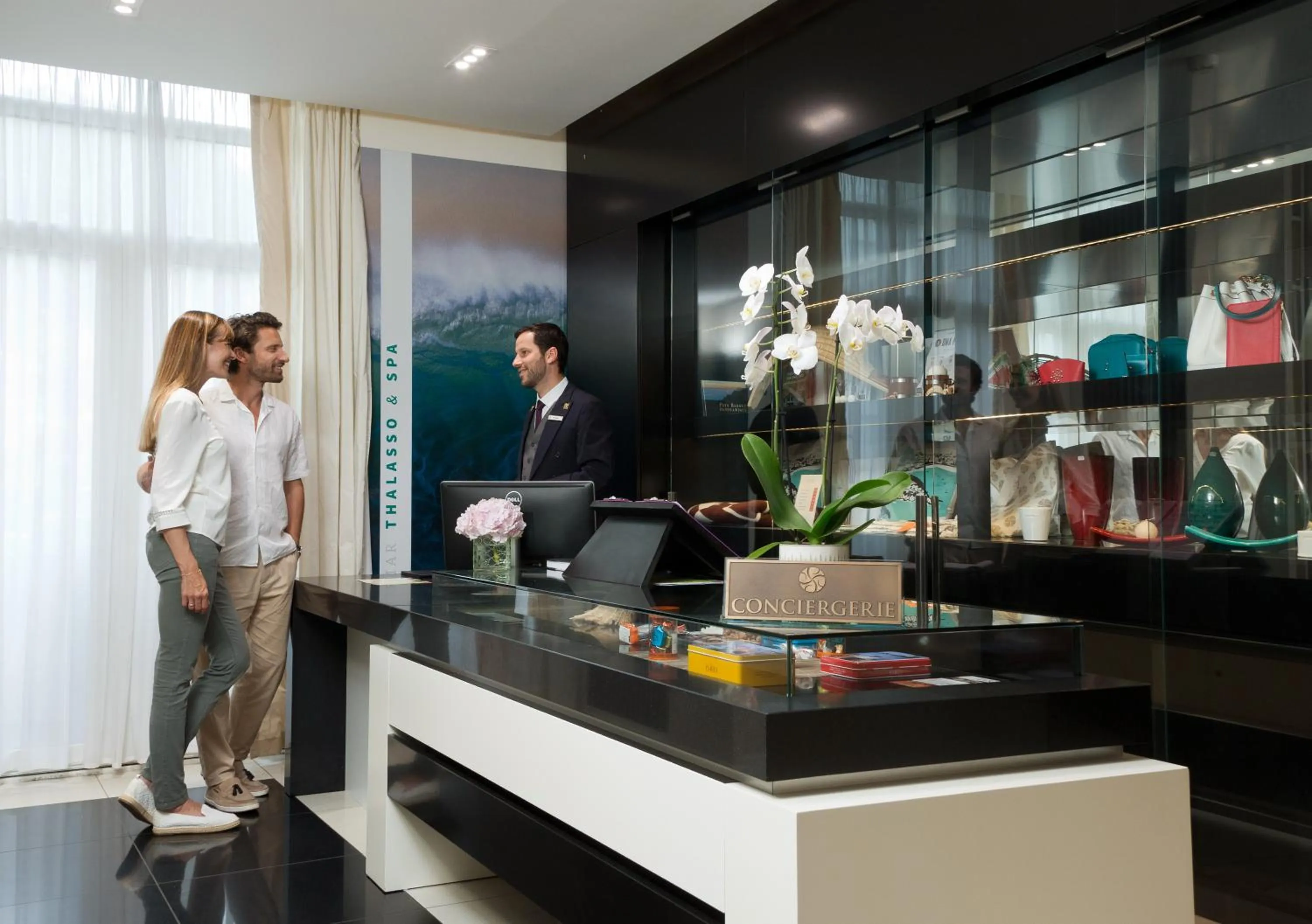 concierge in Grand Hôtel Spa & Thalasso
