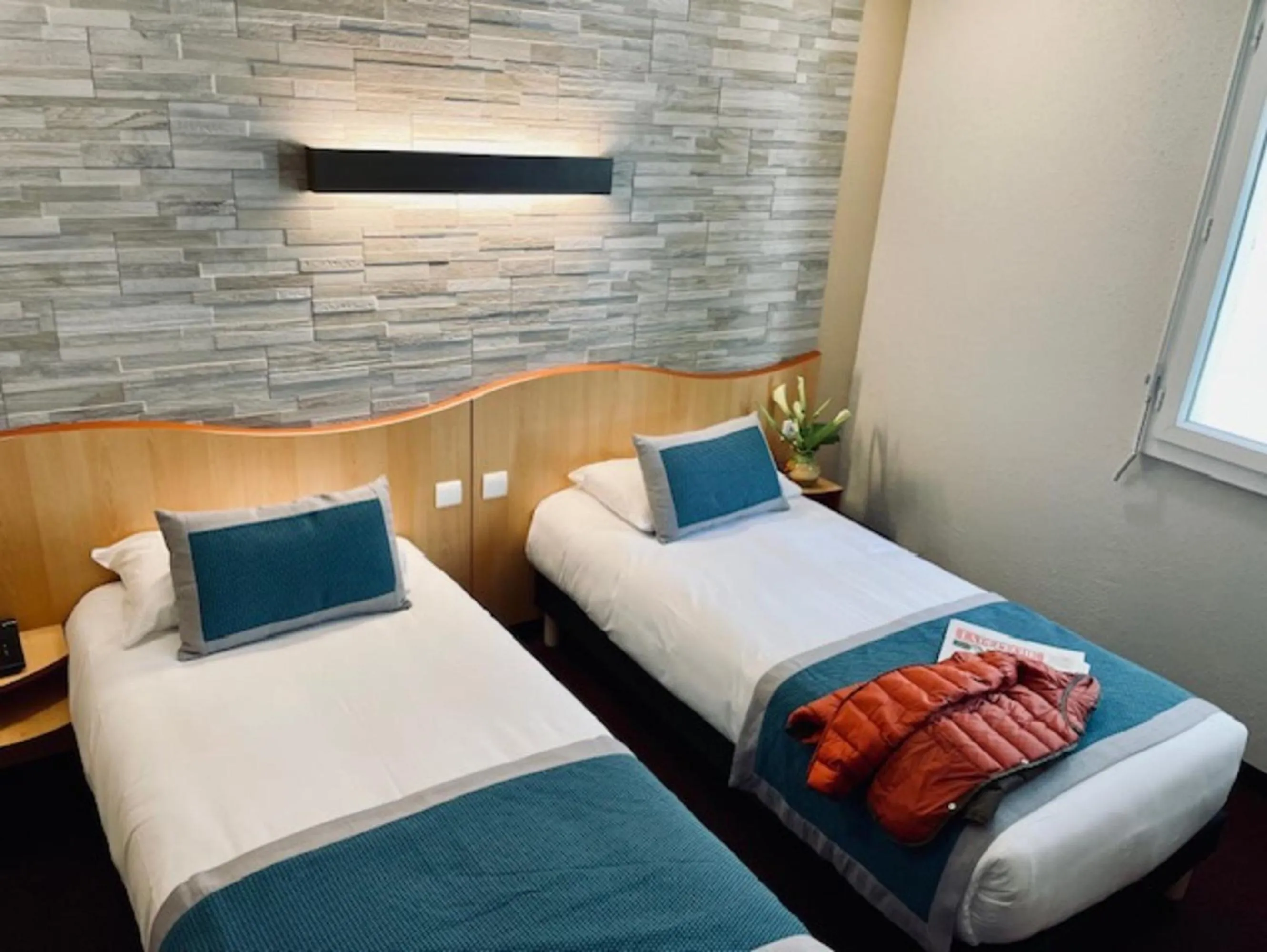 Photo of the whole room in Hôtel Saint Georges