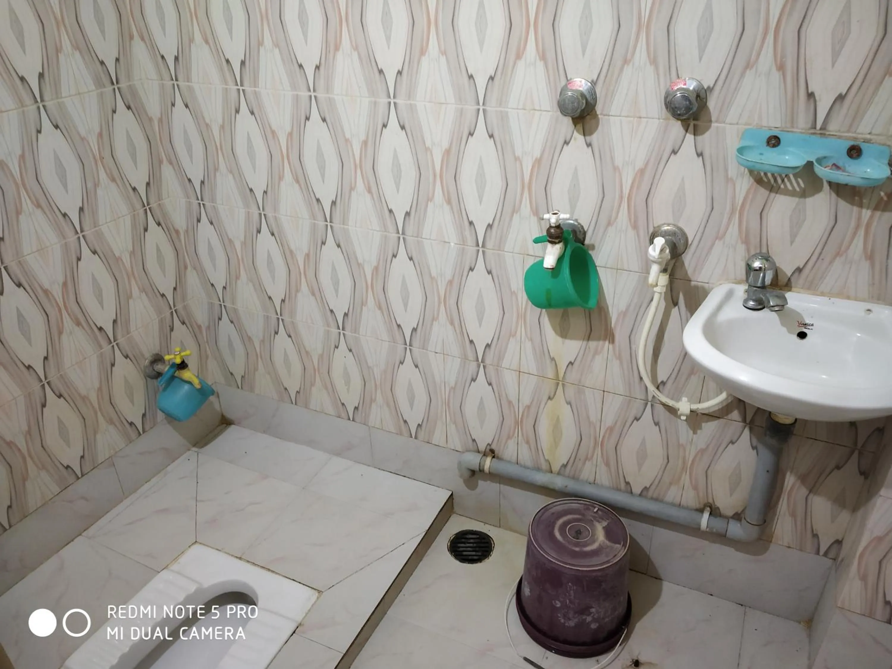 Bathroom in Jagannath Guest House