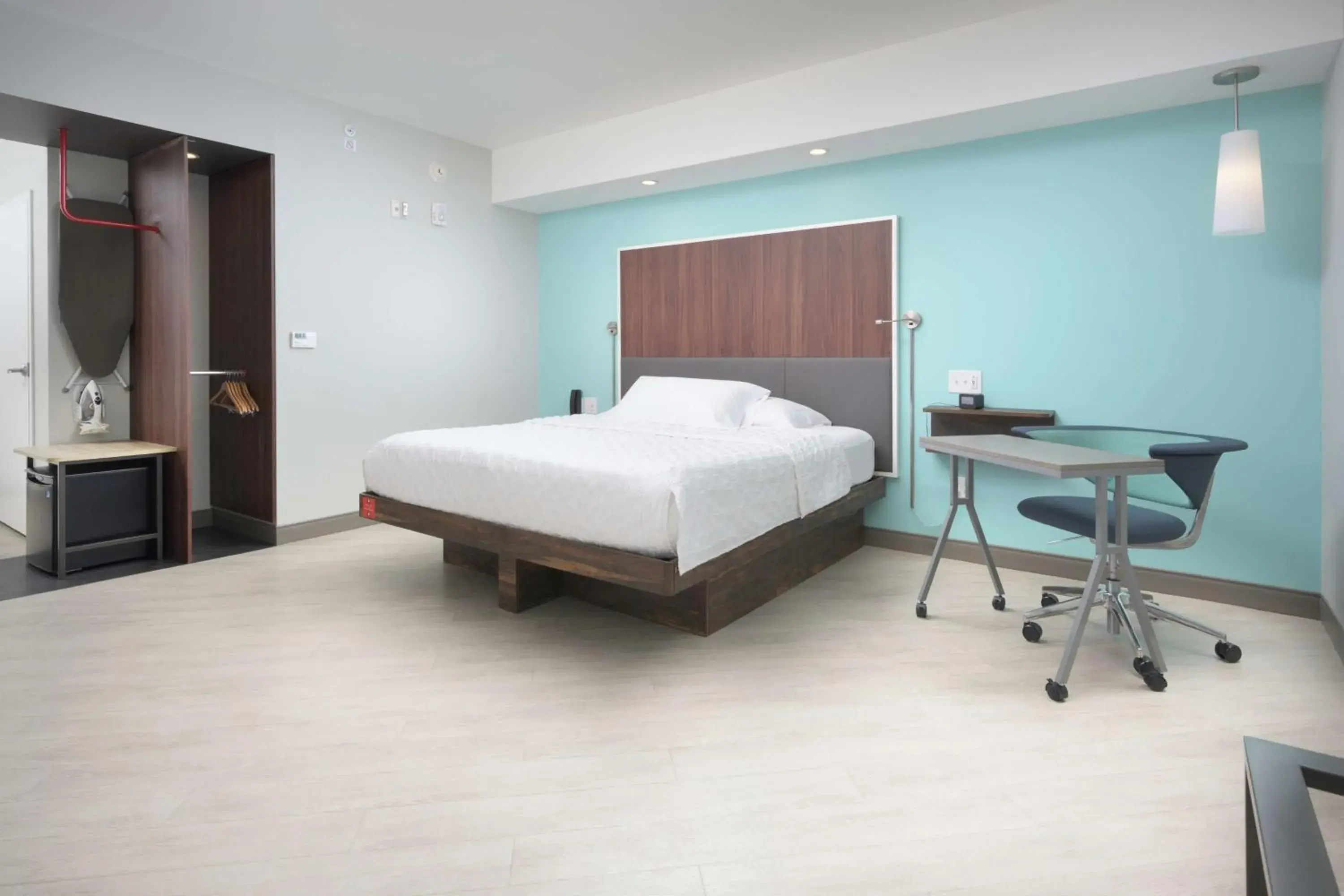 Bedroom, Bed in Tru By Hilton McDonough Bedroom, Bed in Tru By Hilton McDonough