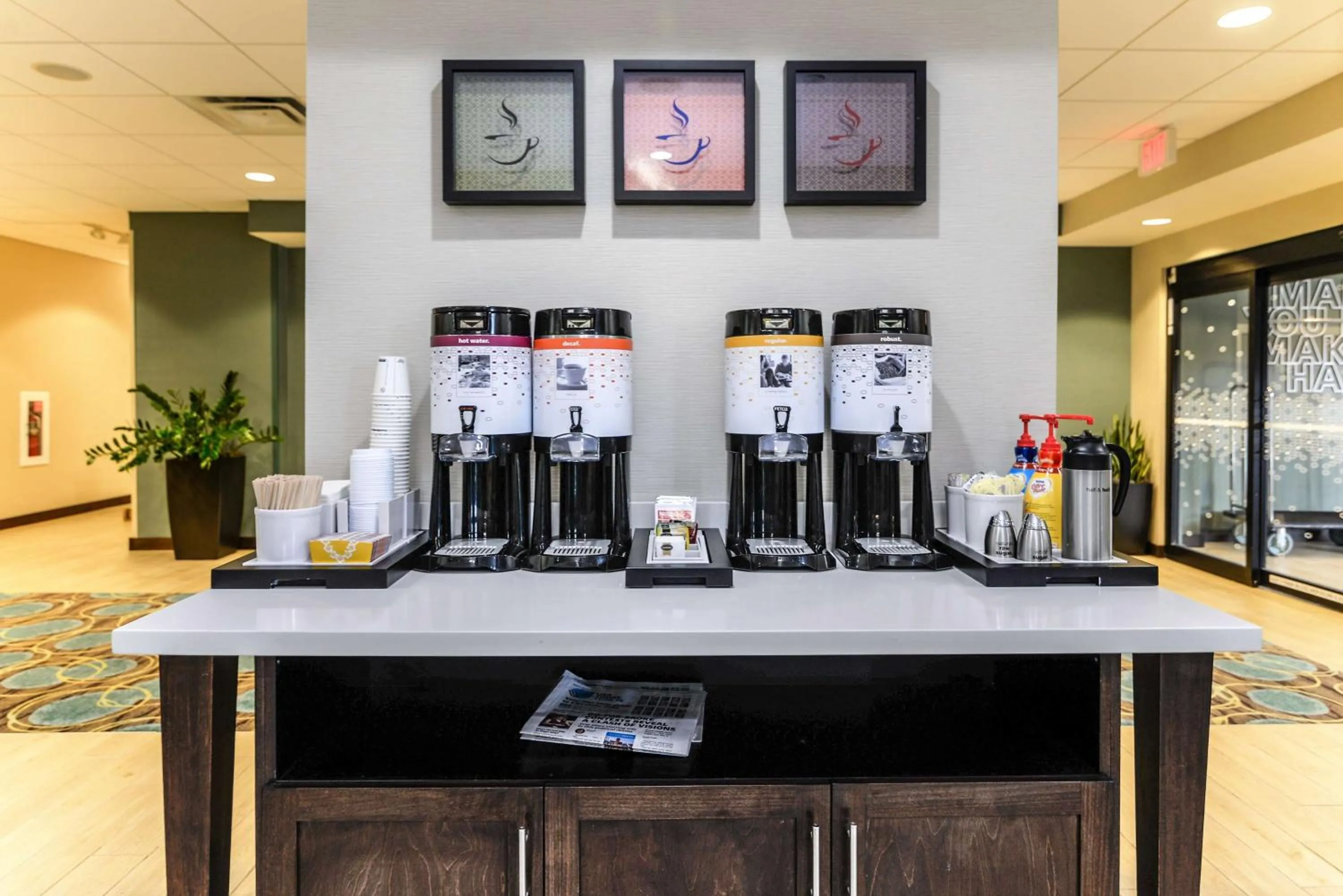 Breakfast in Hampton Inn Brighton Mi