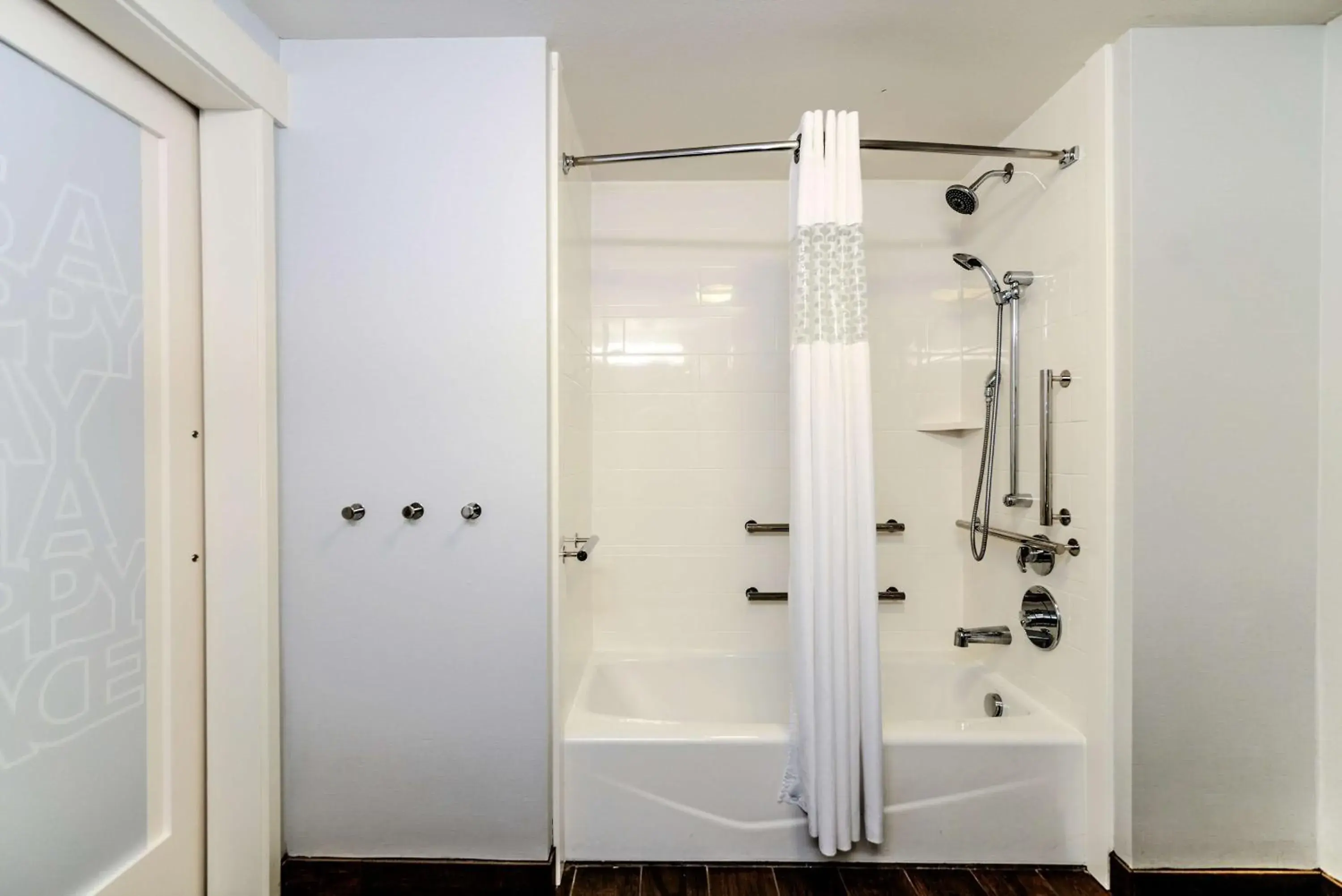 Bathroom in Hampton Inn Brighton Mi Bathroom in Hampton Inn Brighton Mi