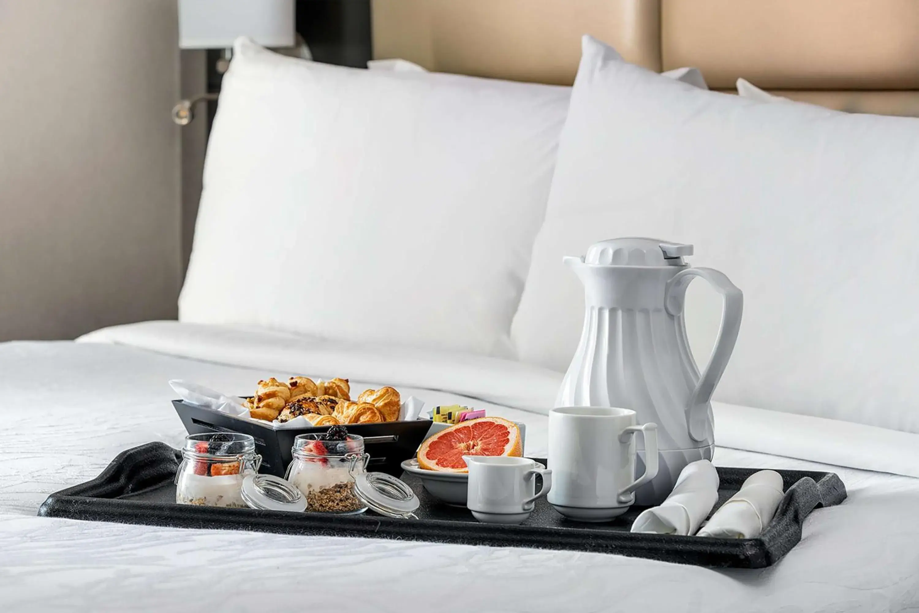 Photo of the whole room, Bed in Hilton Garden Inn NYC Financial Center/Manhattan Downtown Photo of the whole room, Bed in Hilton Garden Inn NYC Financial Center/Manhattan Downtown