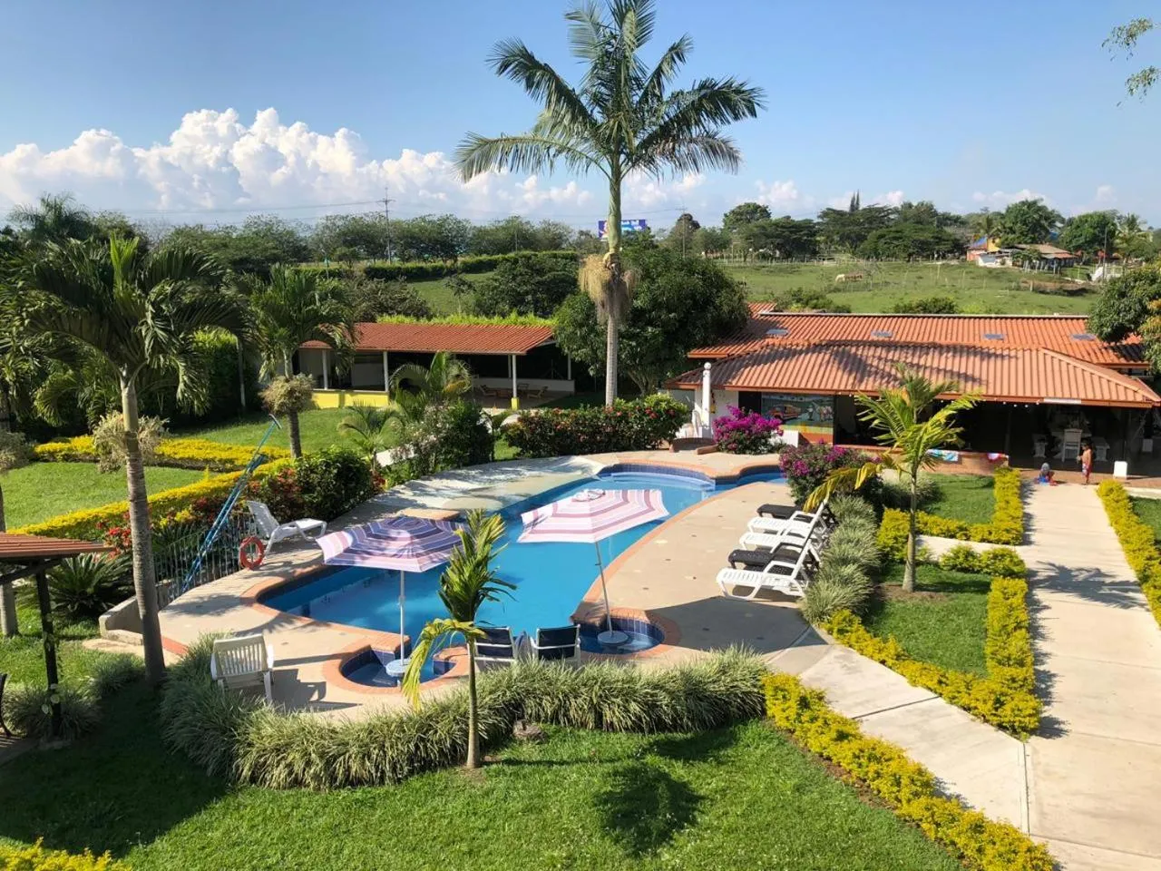 Hotel Campestre Cerritos Plaza