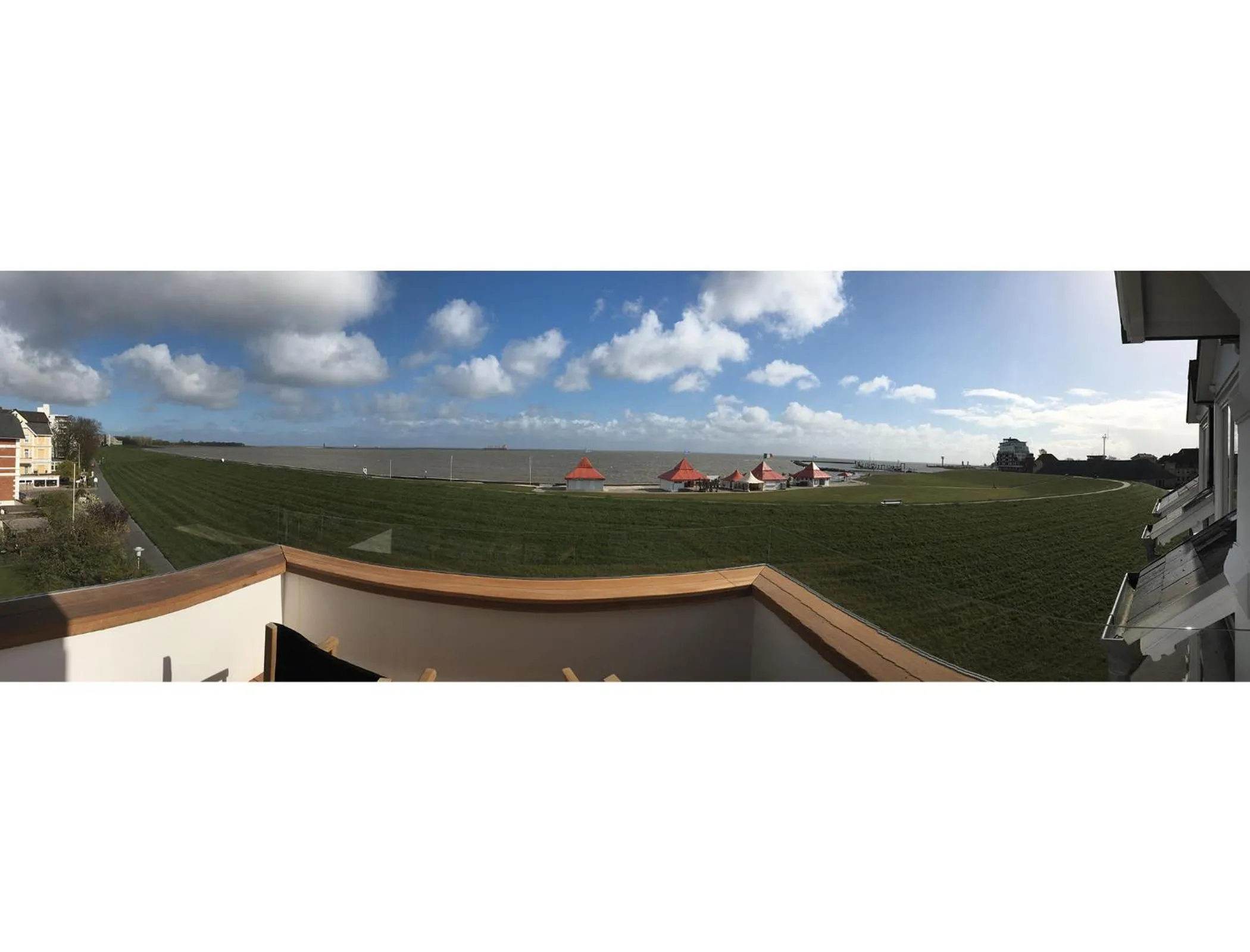 Sea view in Seaside Apartments Austernbank