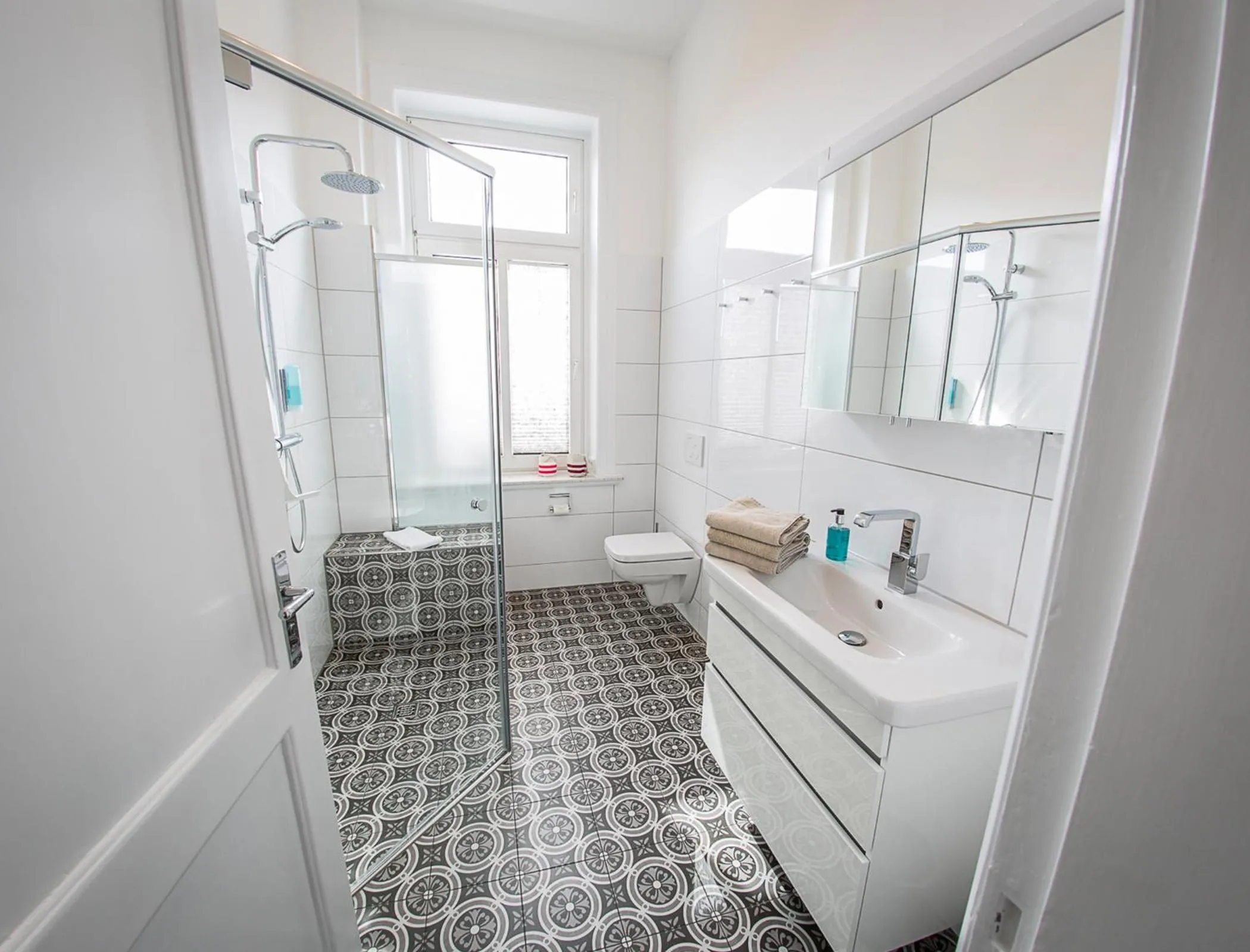 Shower in Seaside Apartments Austernbank
