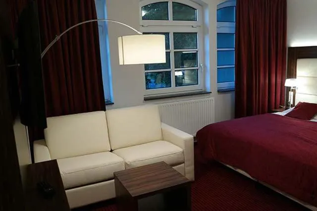 Photo of the whole room, Bed in Hotel Restaurant Zum Hollengrund