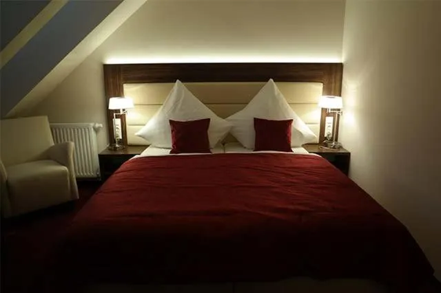 Photo of the whole room, Bed in Hotel Restaurant Zum Hollengrund