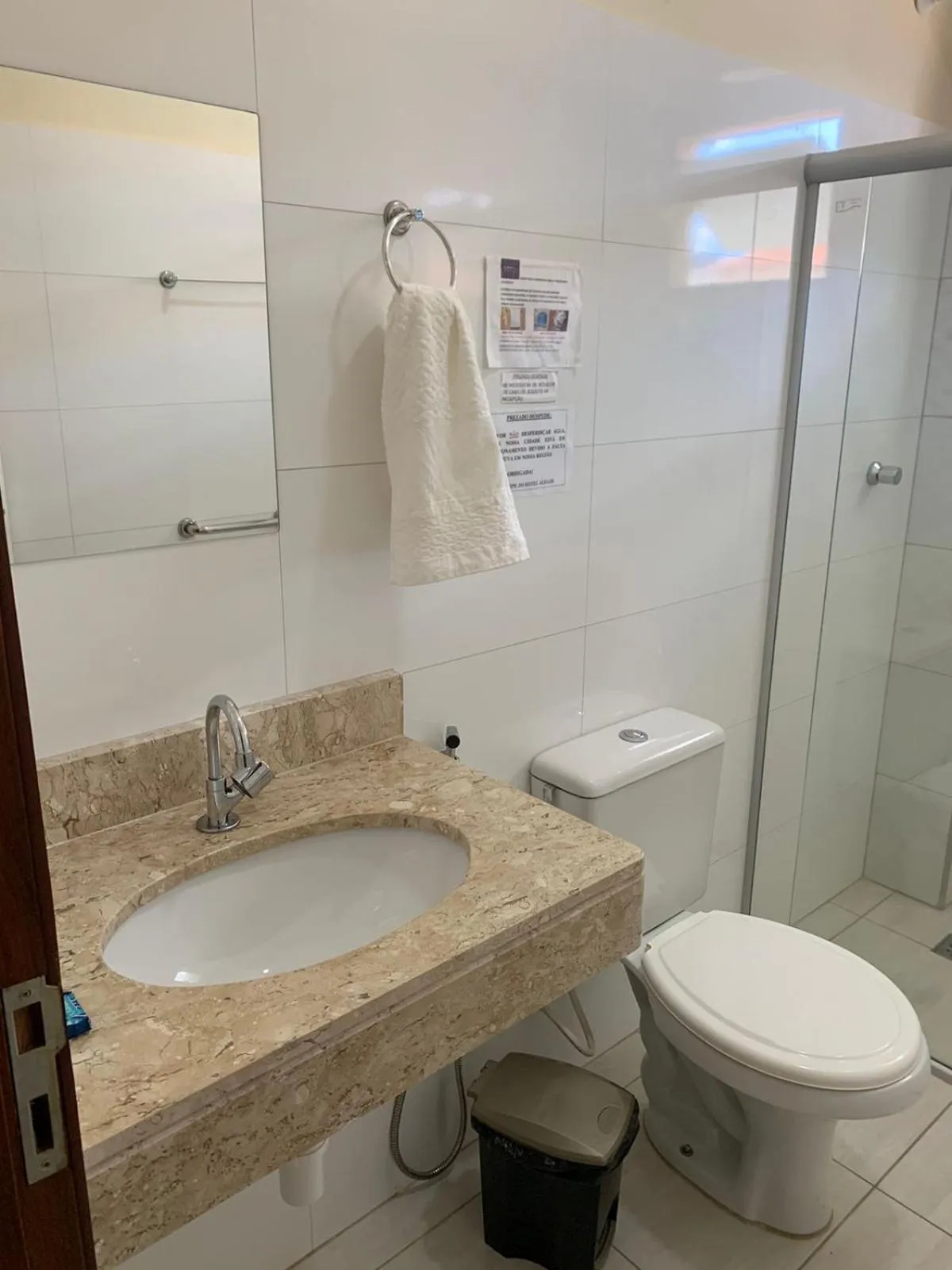 Bathroom in Hotel Alelos - Ituaçu Bahia