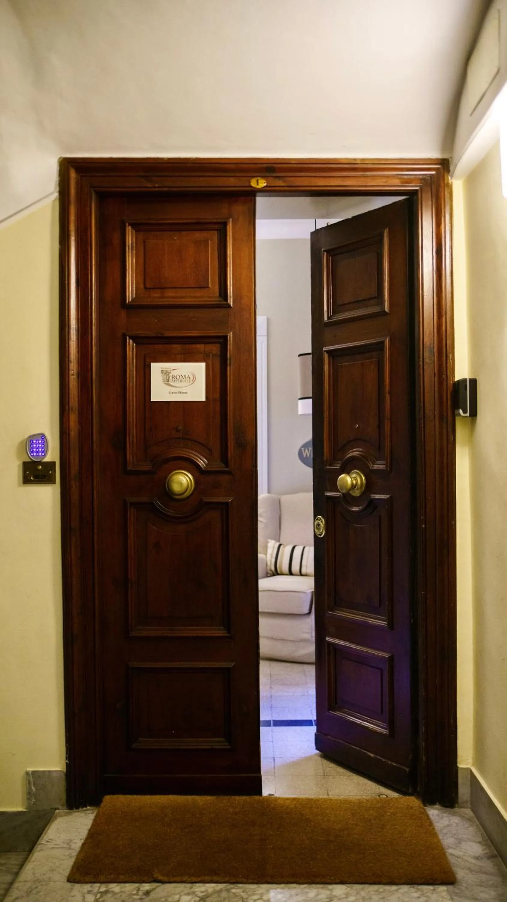 Decorative detail in Residenza Roma Imperiale