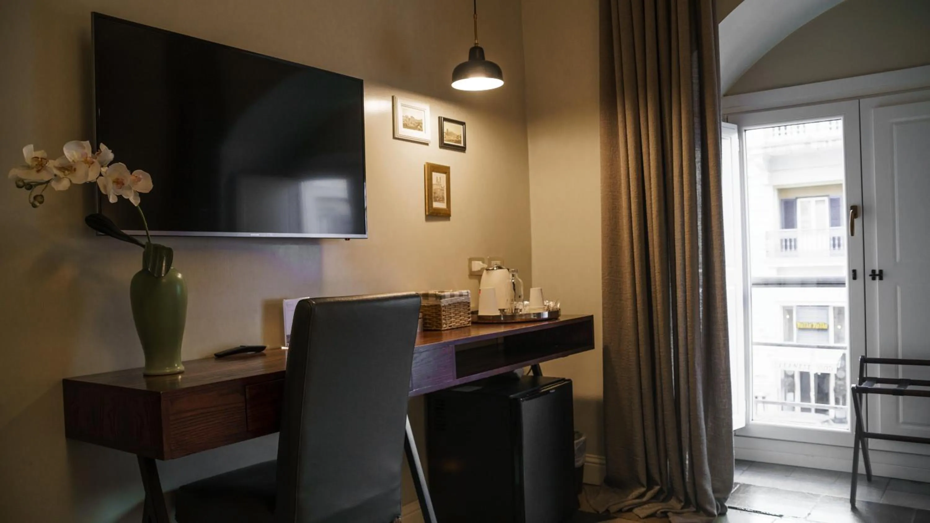 TV and multimedia in Residenza Roma Imperiale