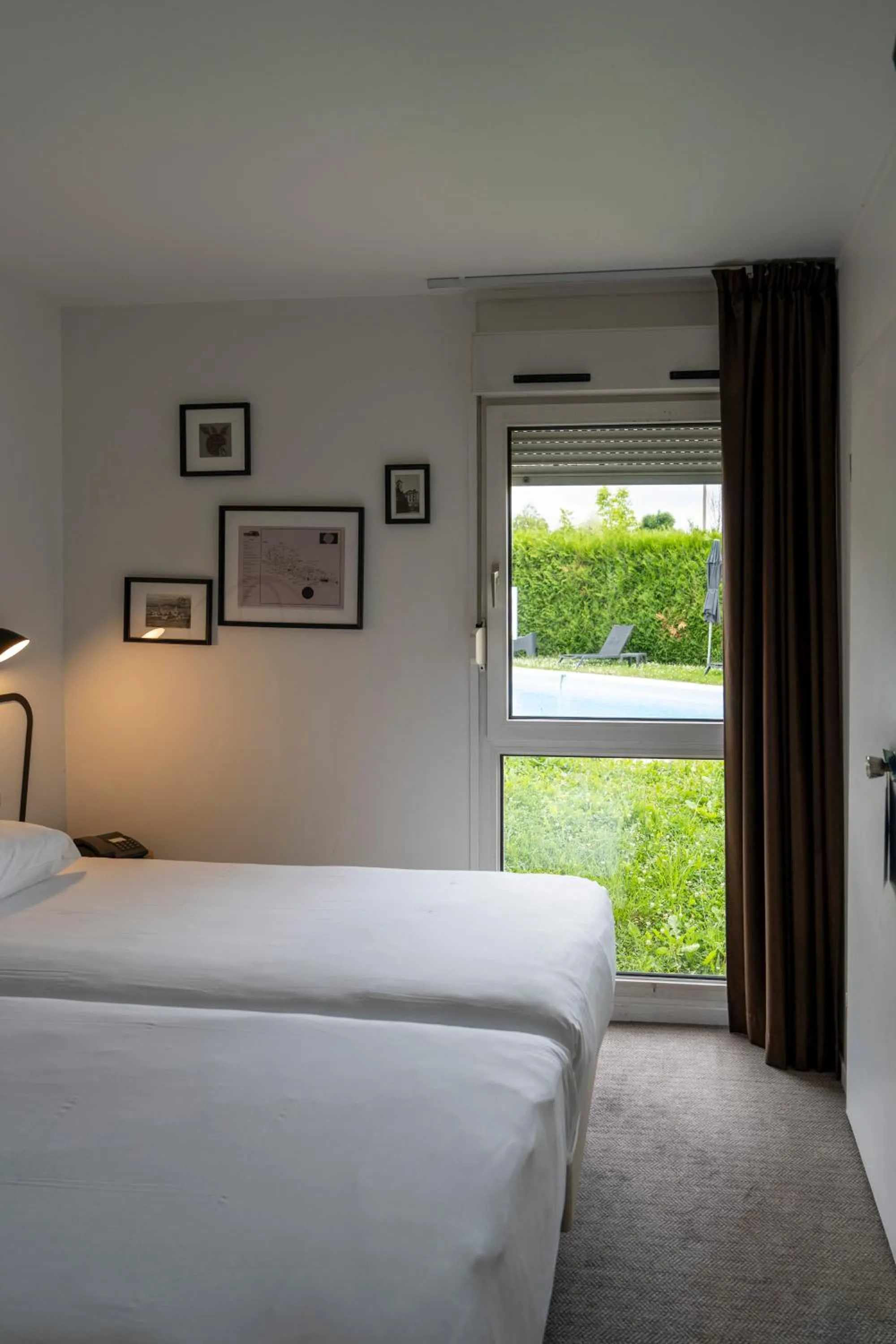 Bed in Kyriad Nuits Saint Georges Dijon Sud