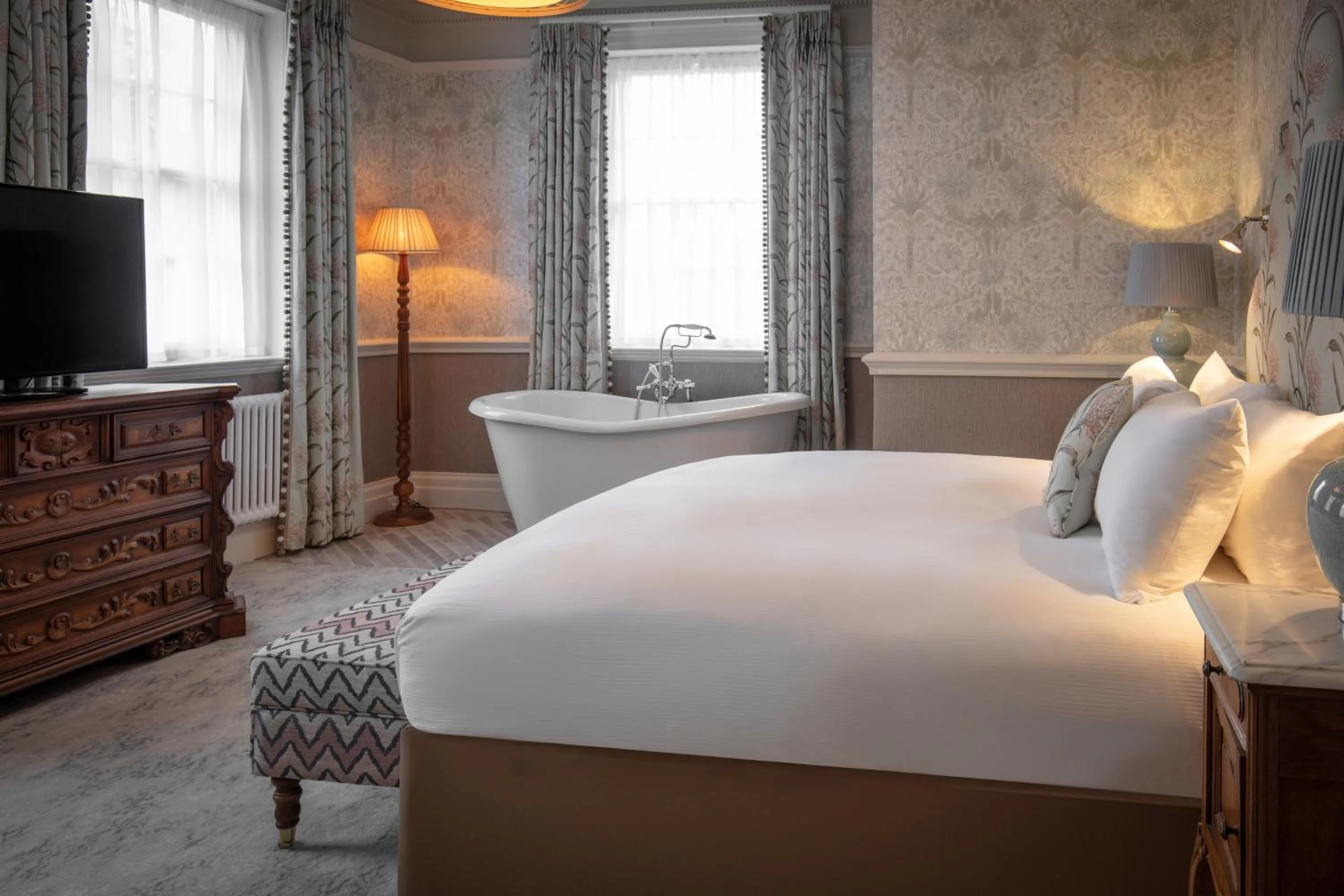 Bed in Norton Park Hotel, Spa & Manor House - Winchester