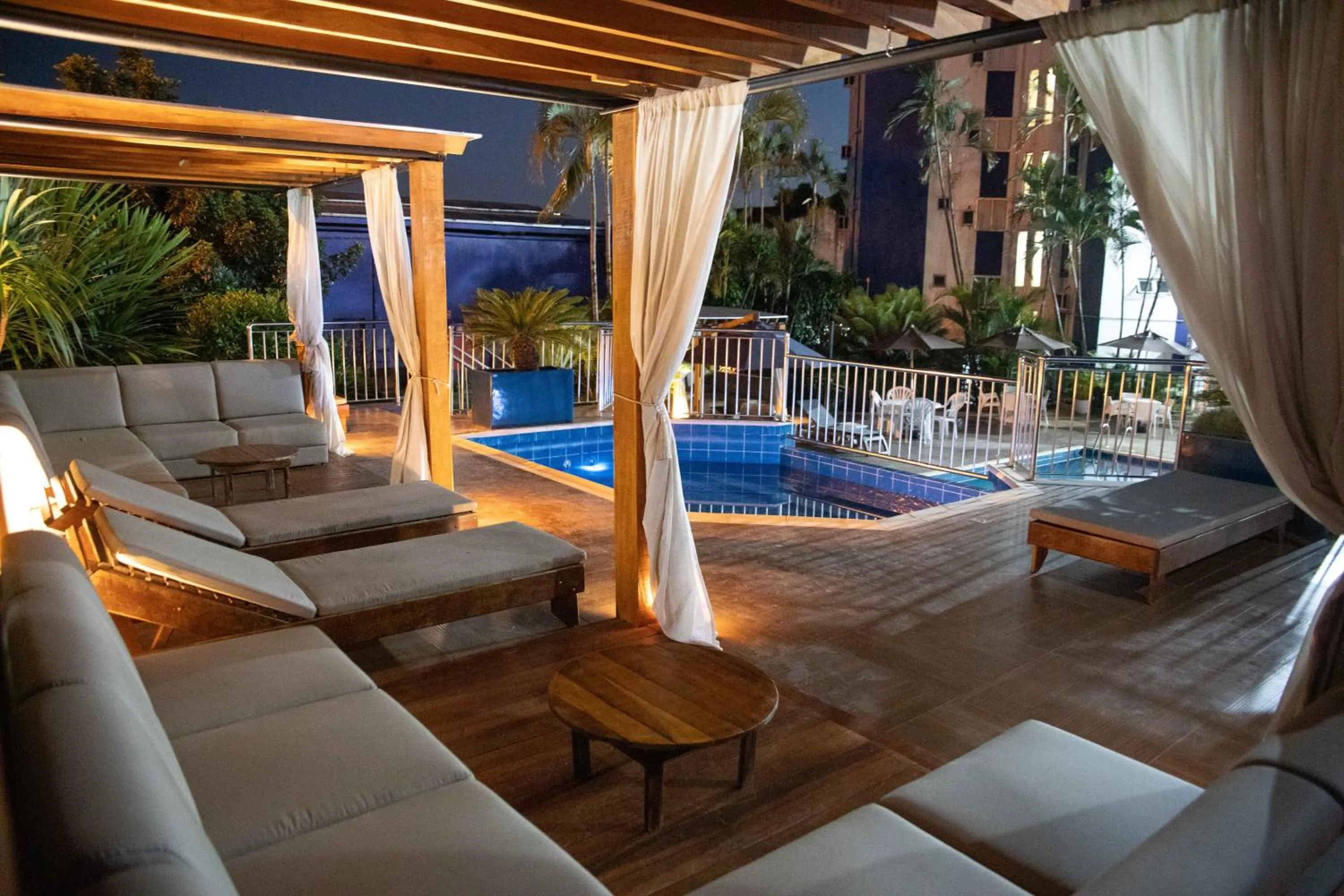 Swimming pool in Hotel Portinari Centro