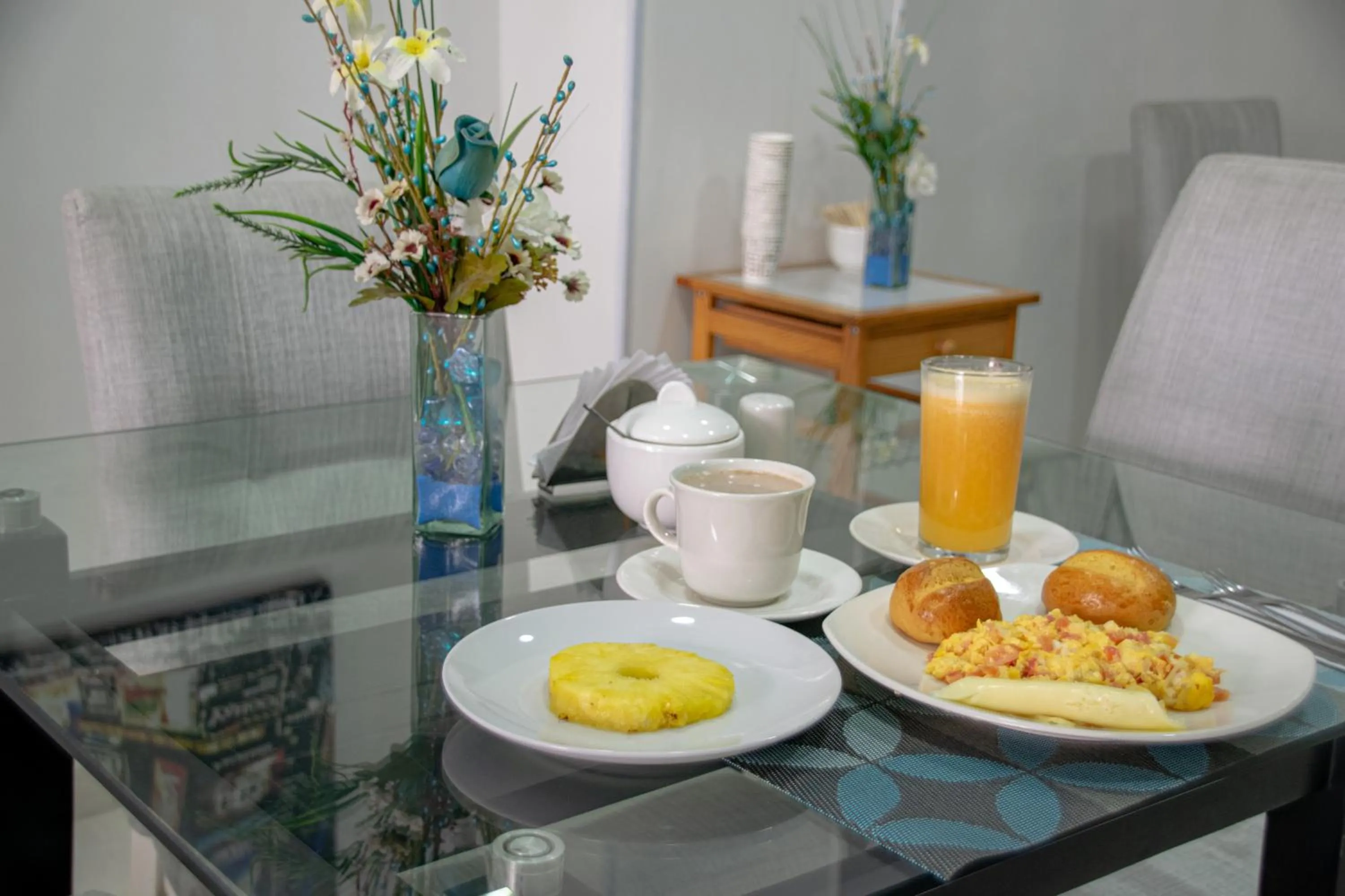 Breakfast in Hotel Granada Loft