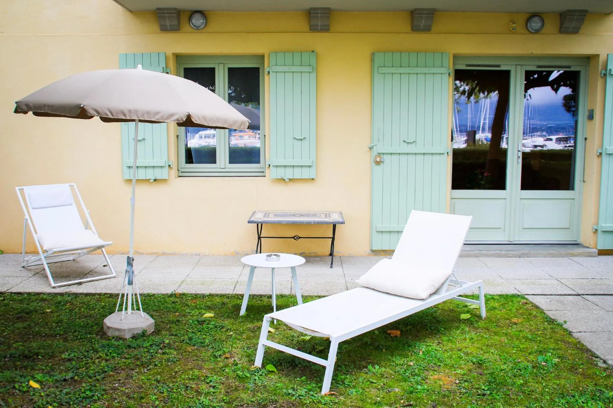 Patio in Hôtel La Riviera Victoria