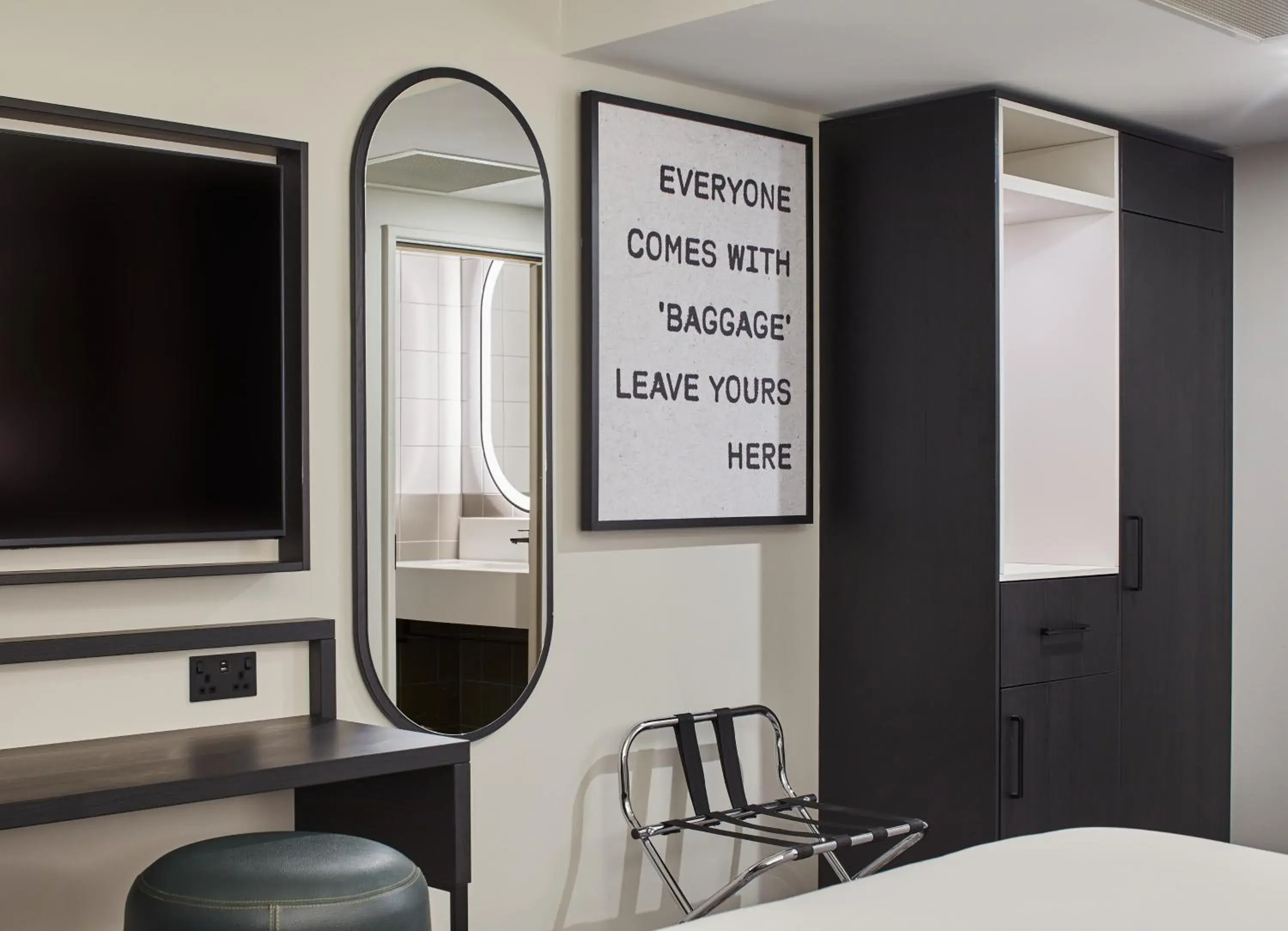 Bedroom in Leonardo Hotel Dublin Christchurch Bedroom in Leonardo Hotel Dublin Christchurch