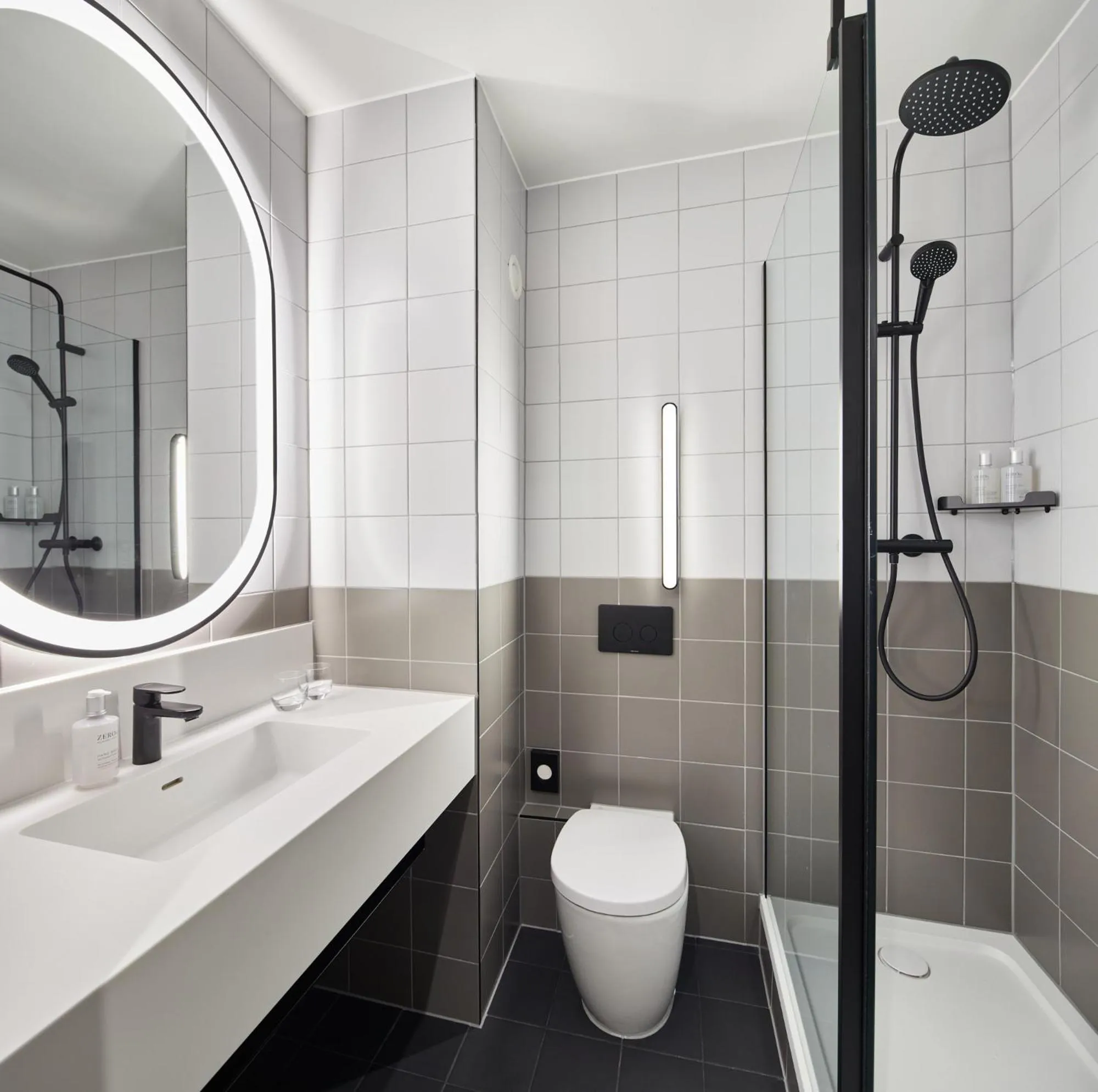 Bathroom in Leonardo Hotel Dublin Christchurch