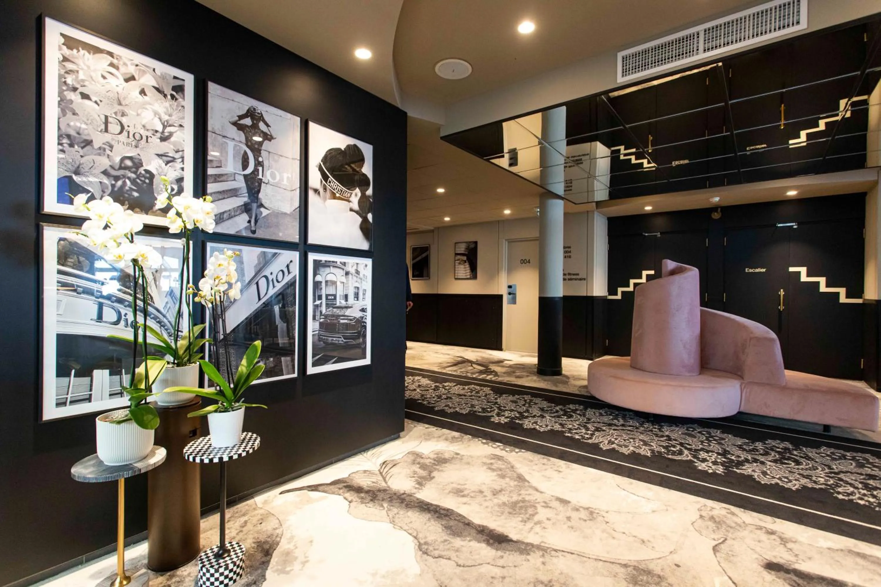 Lobby or reception in Mercure Granville Le Grand Large