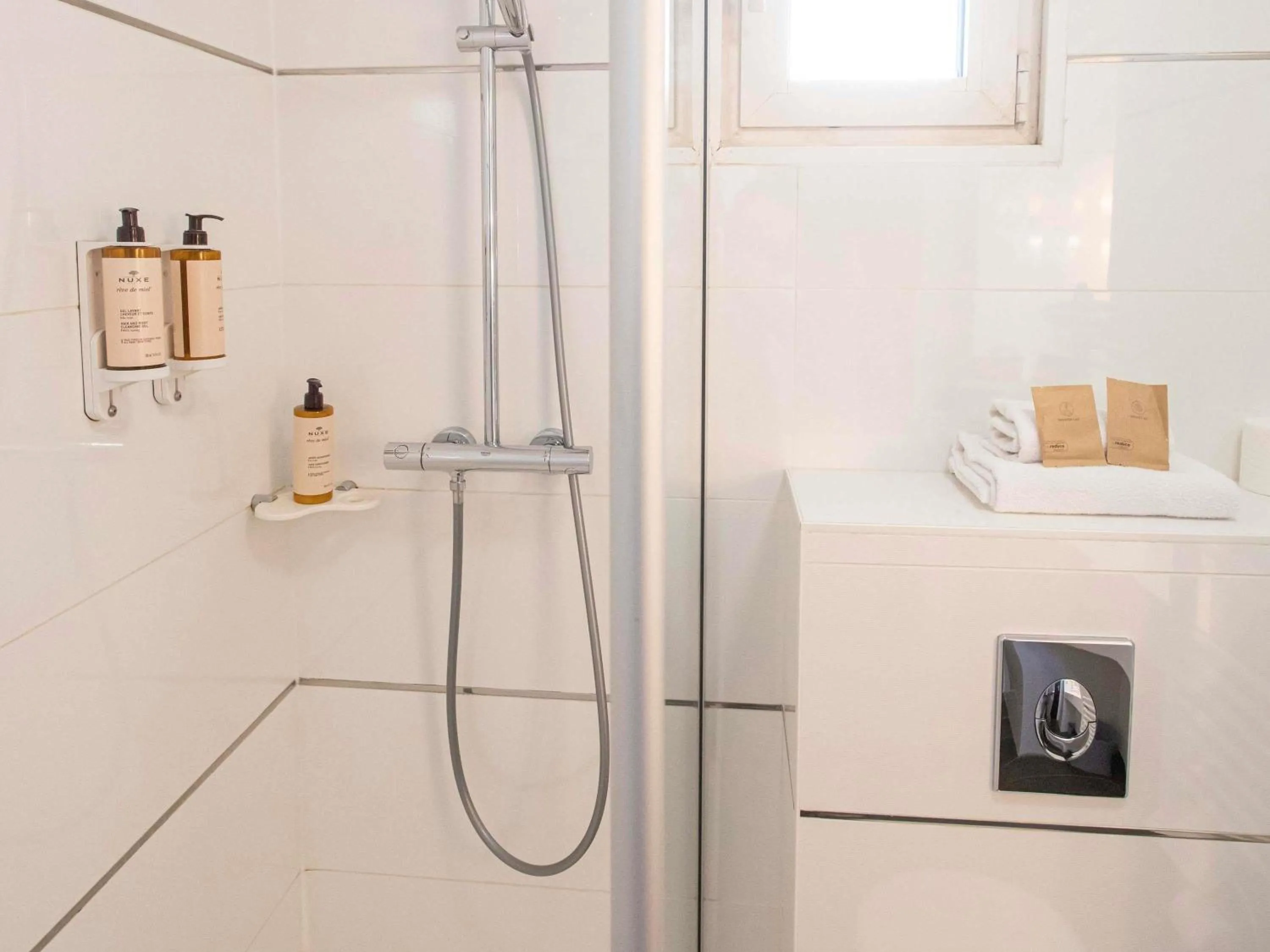 Bedroom in Mercure Granville Le Grand Large