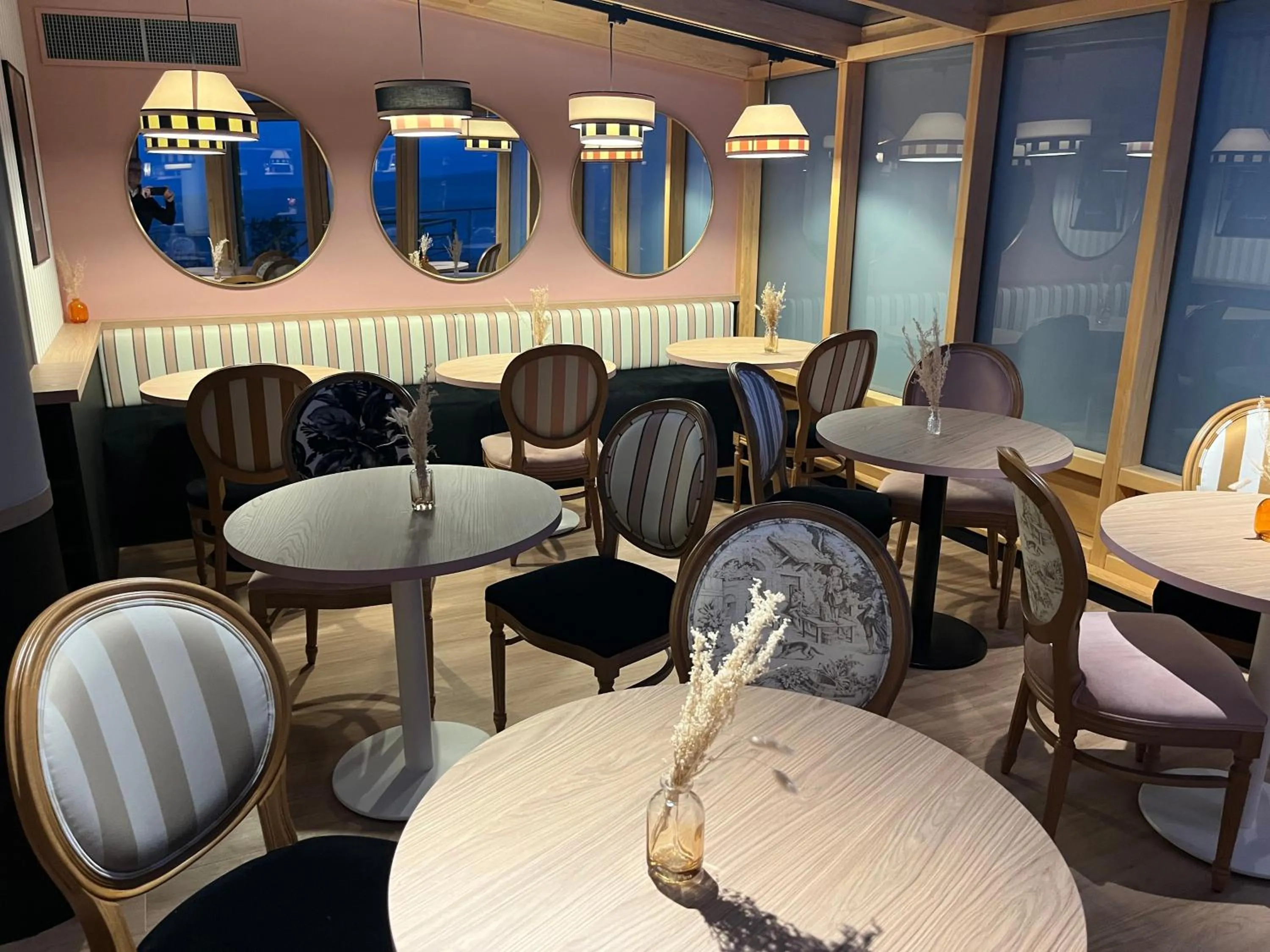 Breakfast in Mercure Granville Le Grand Large