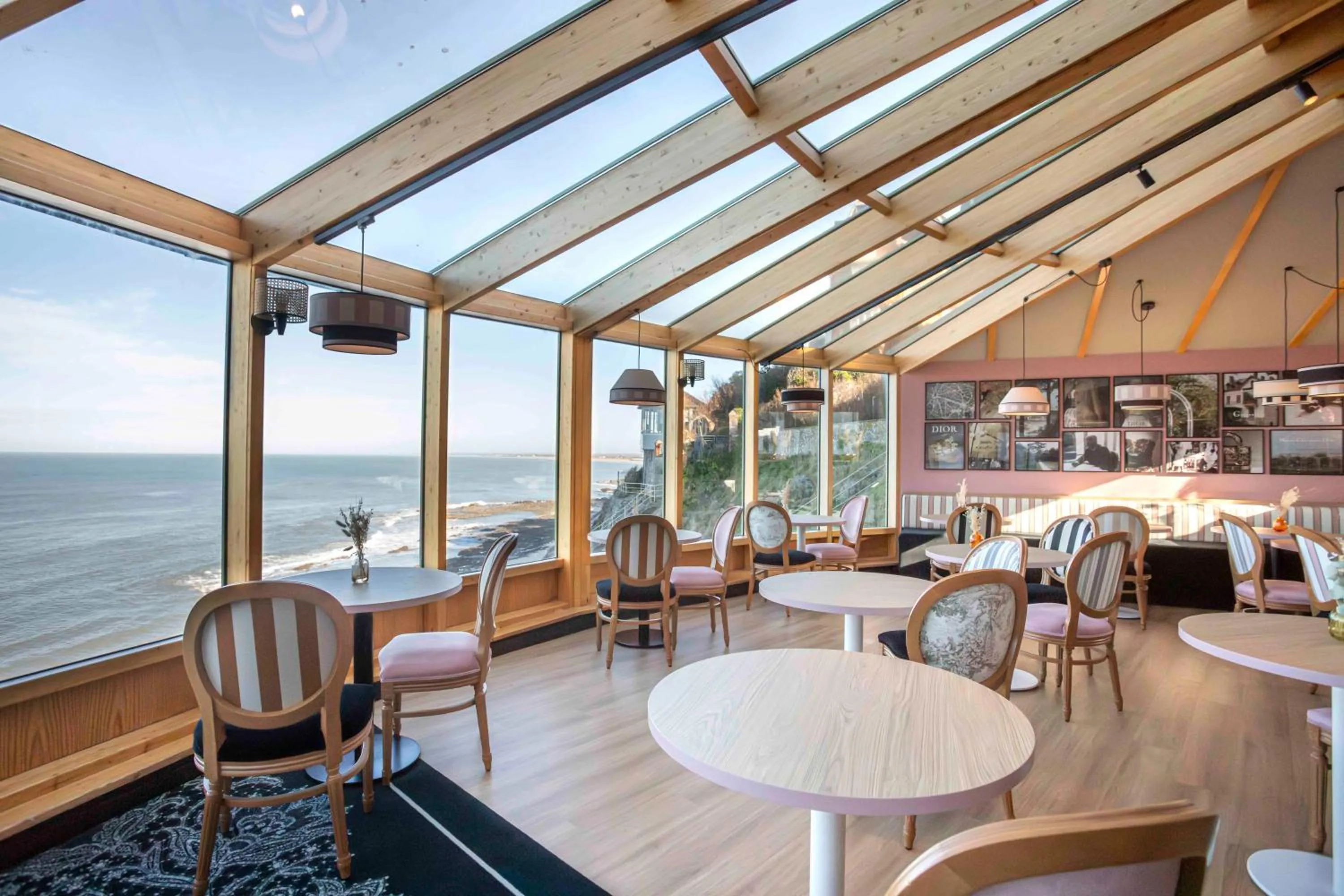 Restaurant/places to eat in Mercure Granville Le Grand Large