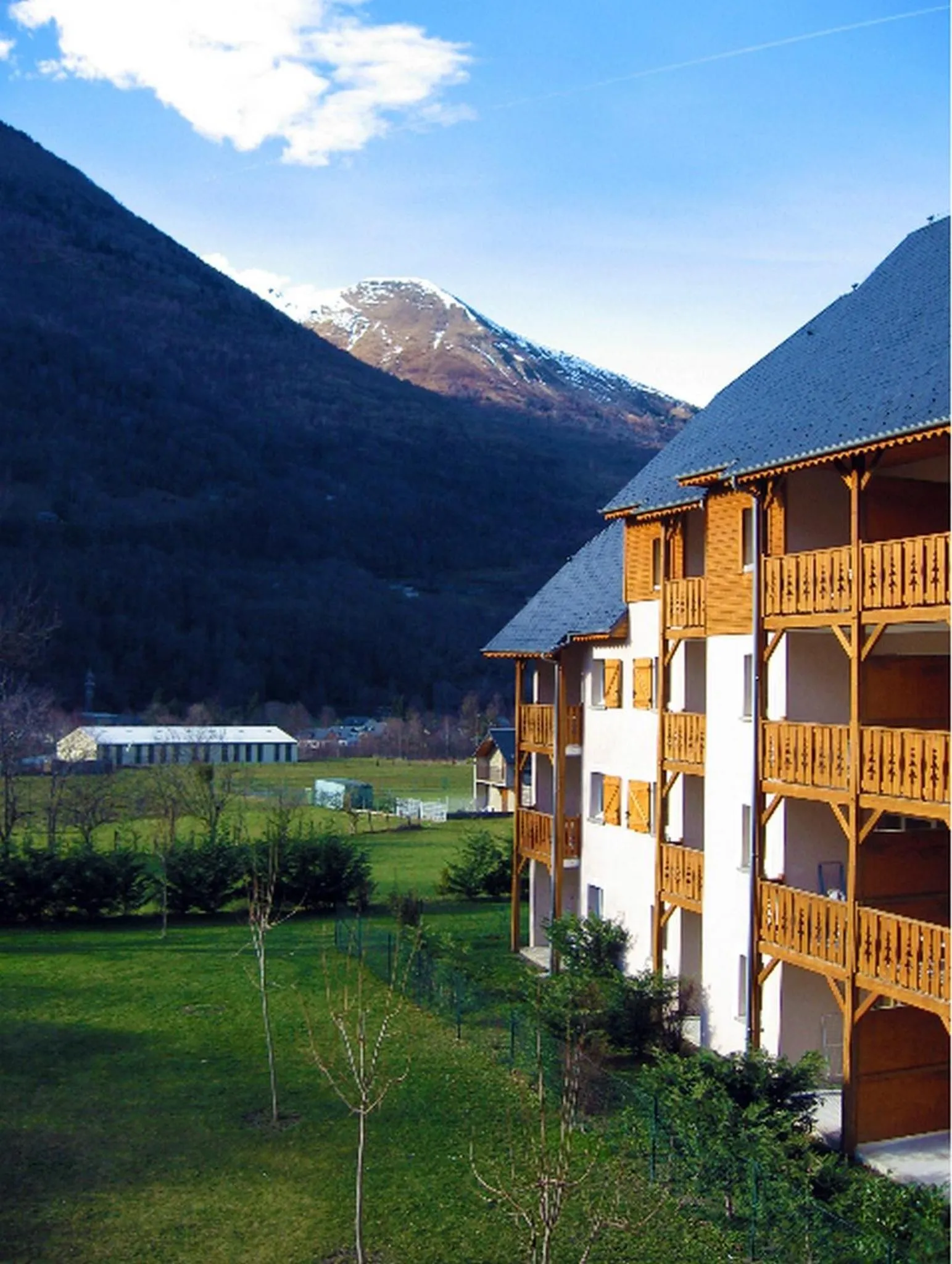 Facade/entrance in Résidence Val de Roland