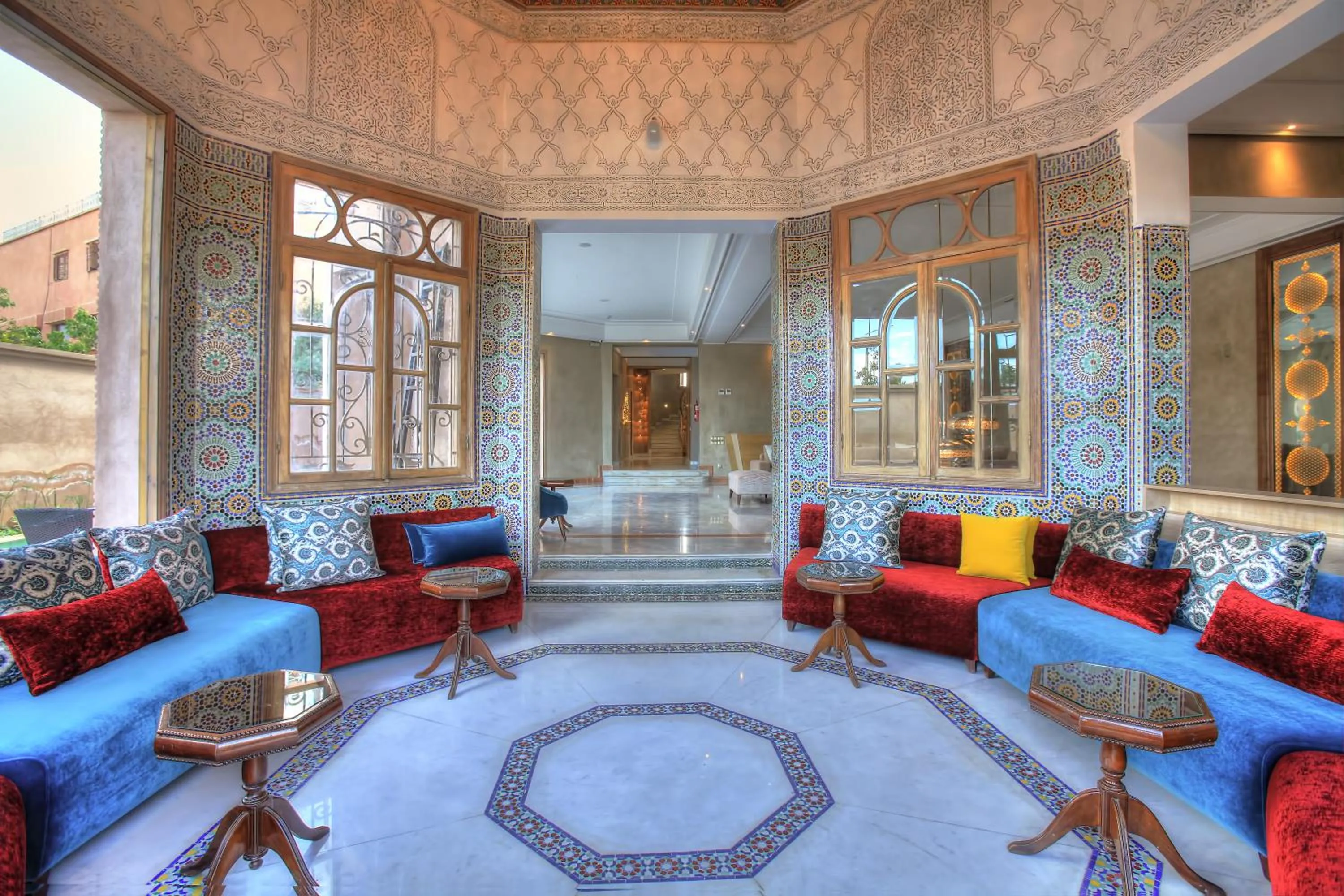 Communal lounge/ TV room in Palais d'hôtes Darsor