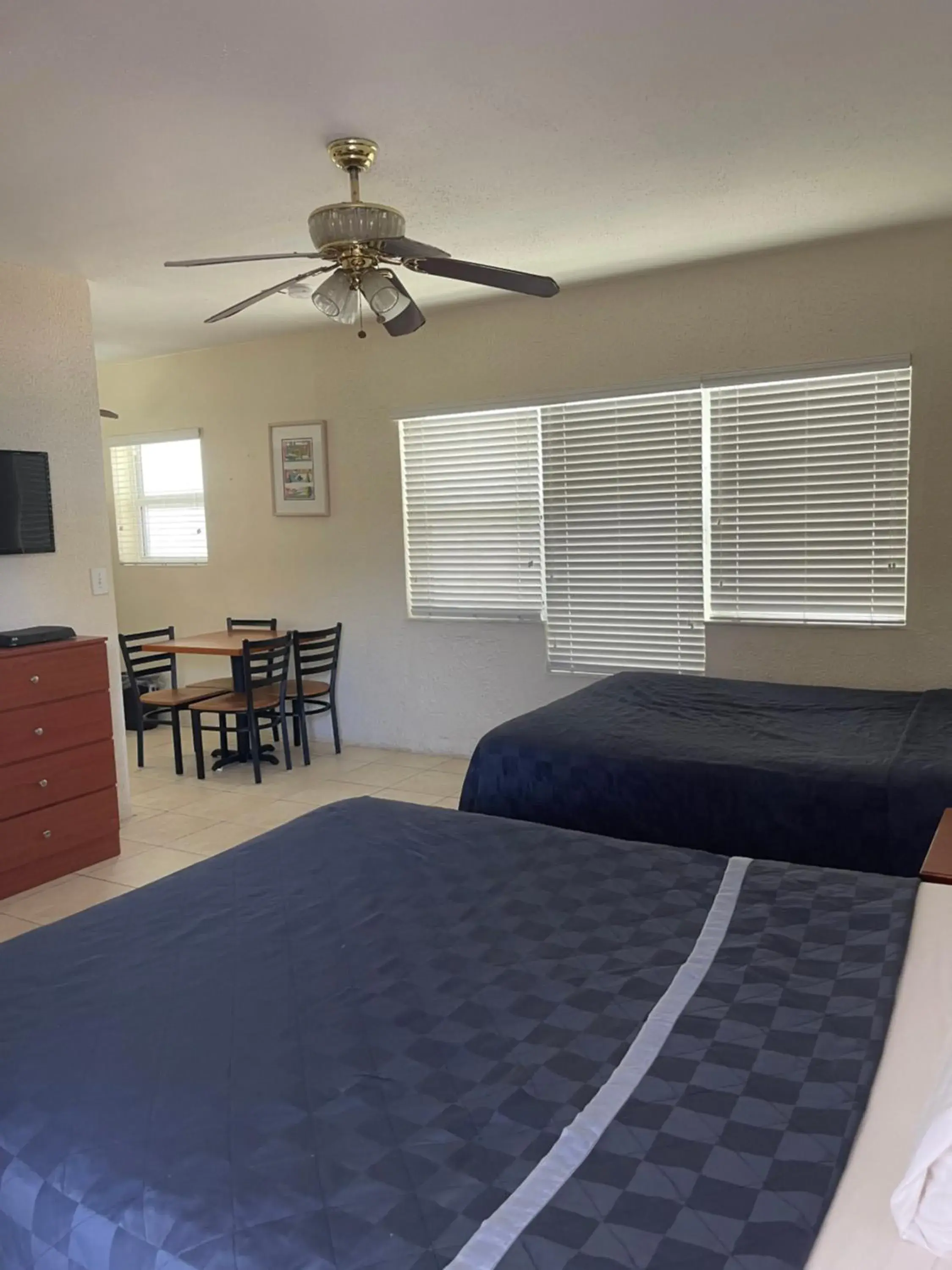 Bed in Golden Sand Oceanfront Bed in Golden Sand Oceanfront