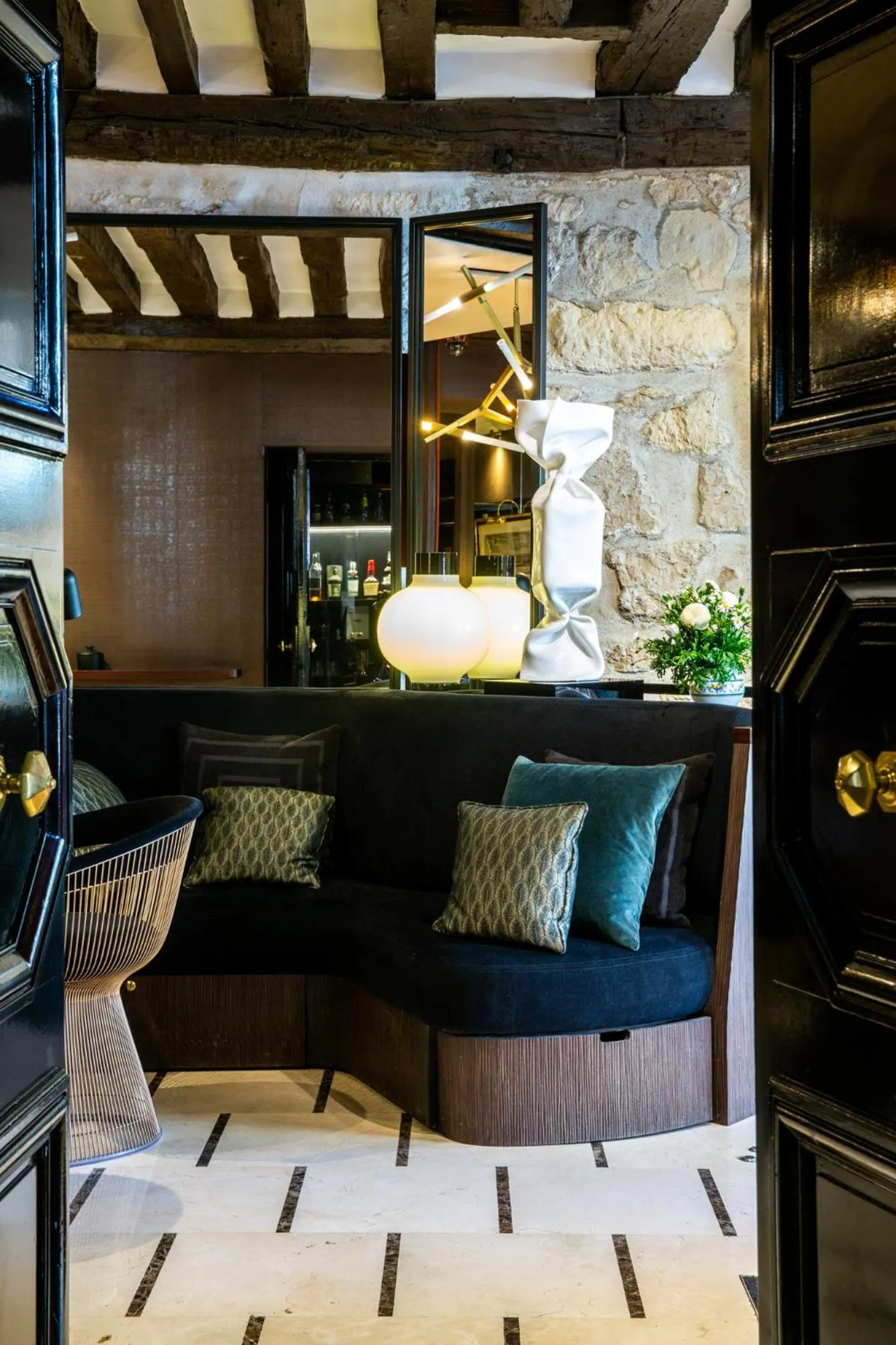 Lobby or reception in Hôtel Le Relais Saint-Germain