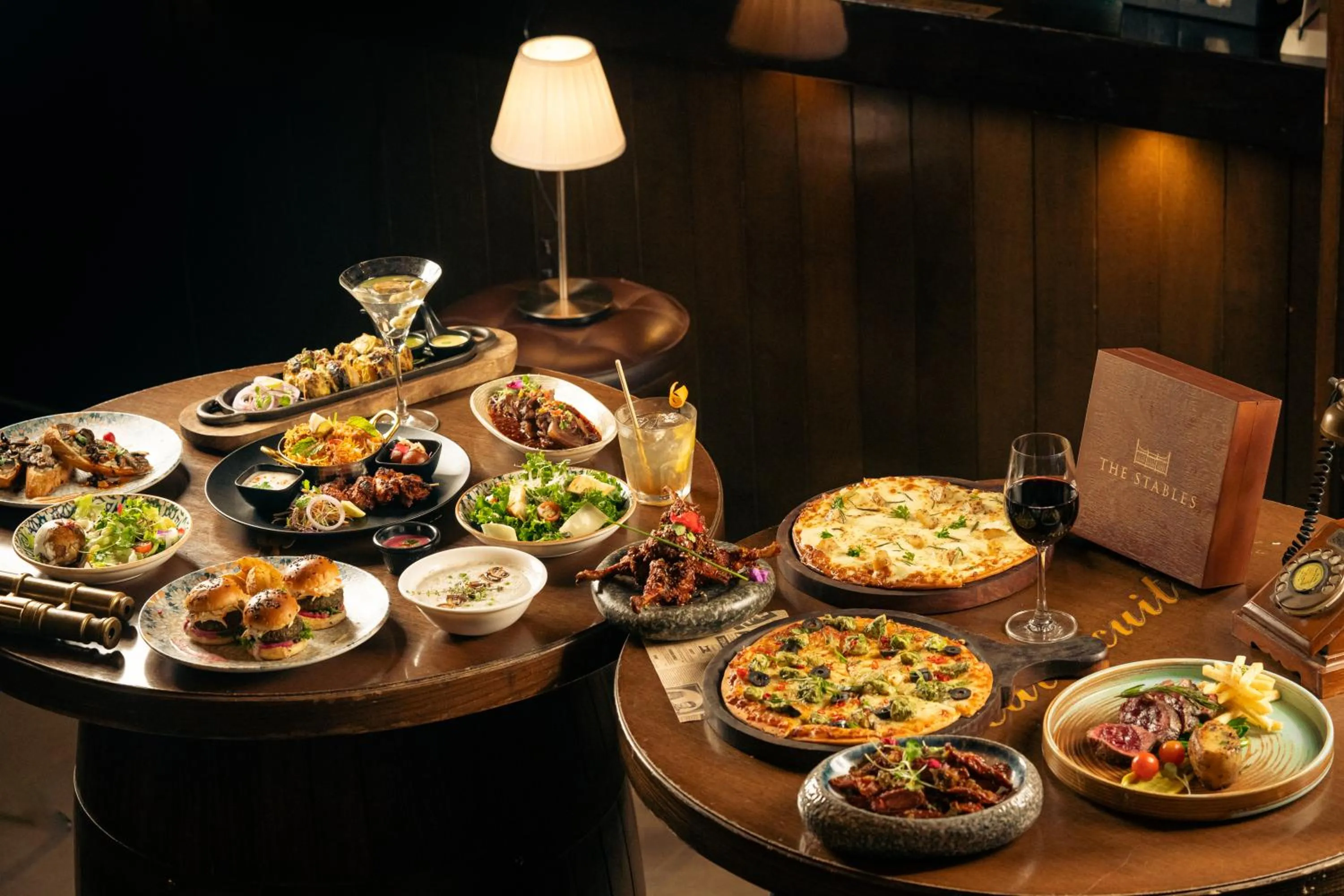 Restaurant/places to eat in Hotel Peninsula Redpine