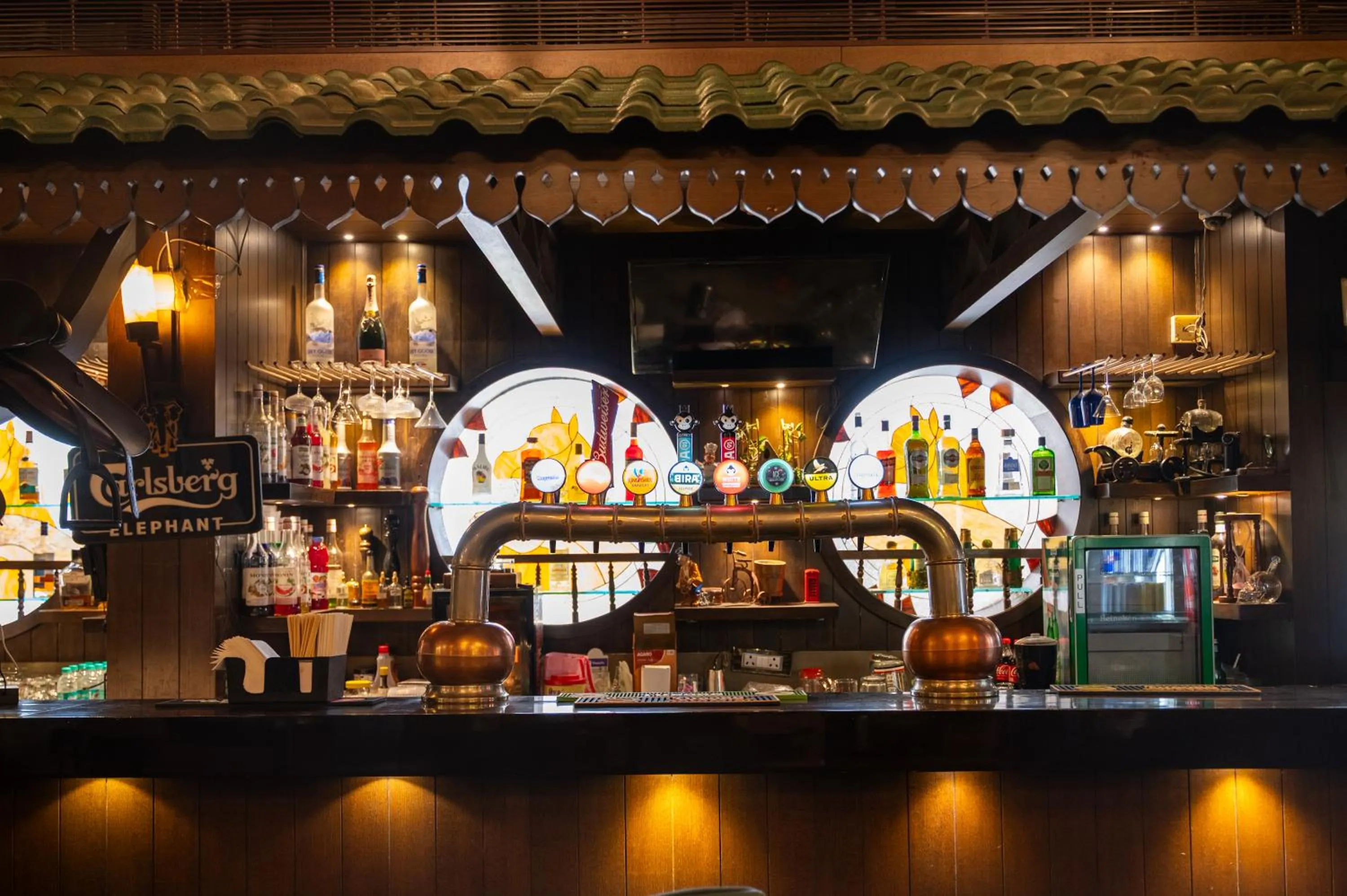 Lounge or bar in Hotel Peninsula Redpine