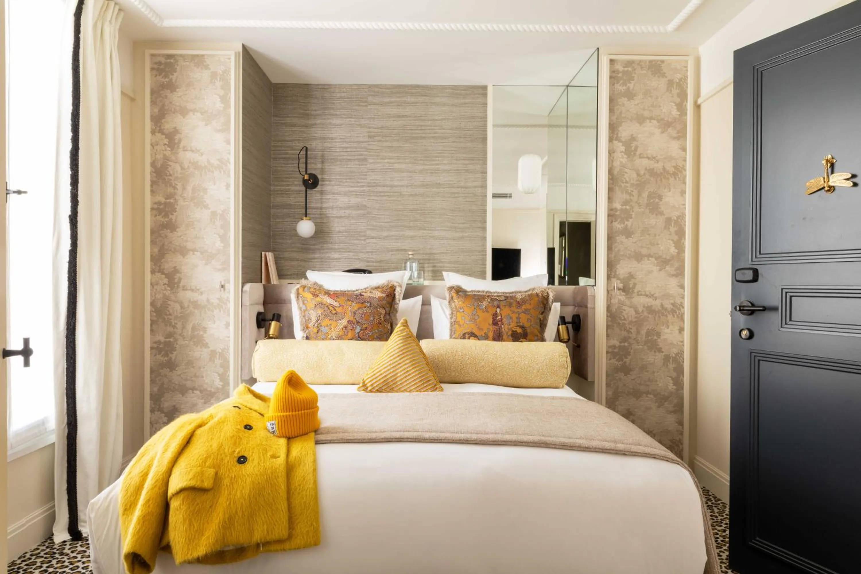 Bed in Hôtel l'Inattendu