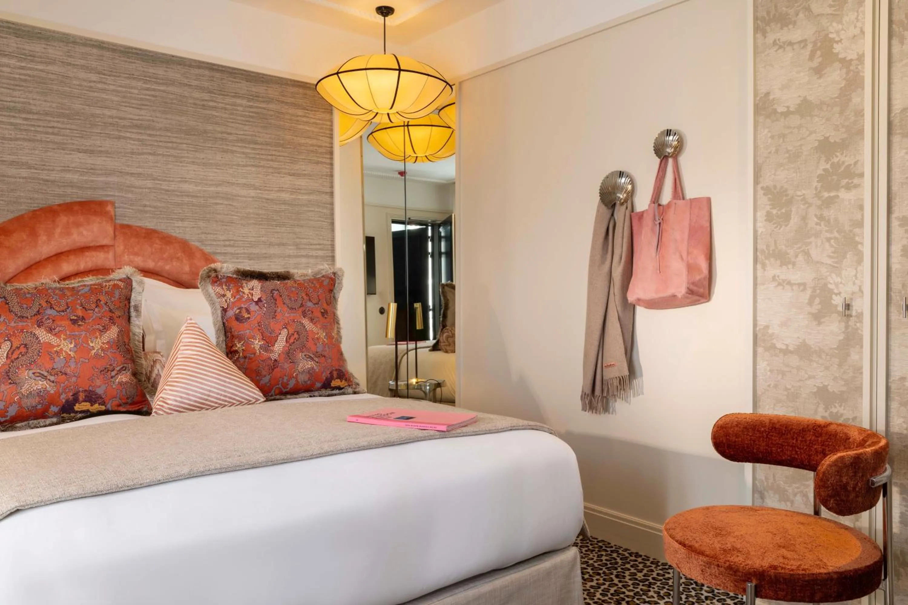 Bed in Hôtel l'Inattendu