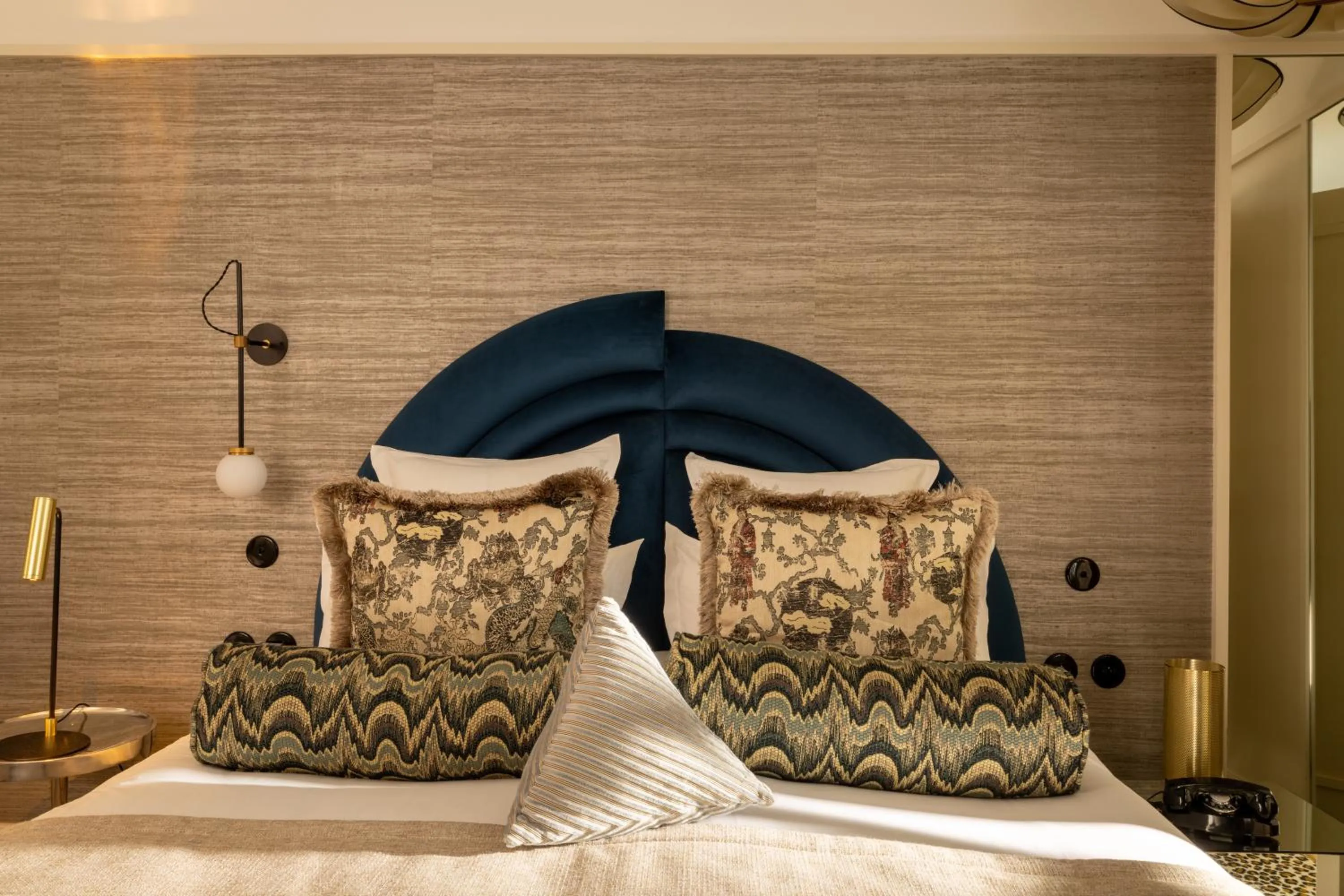 Bed in Hôtel l'Inattendu