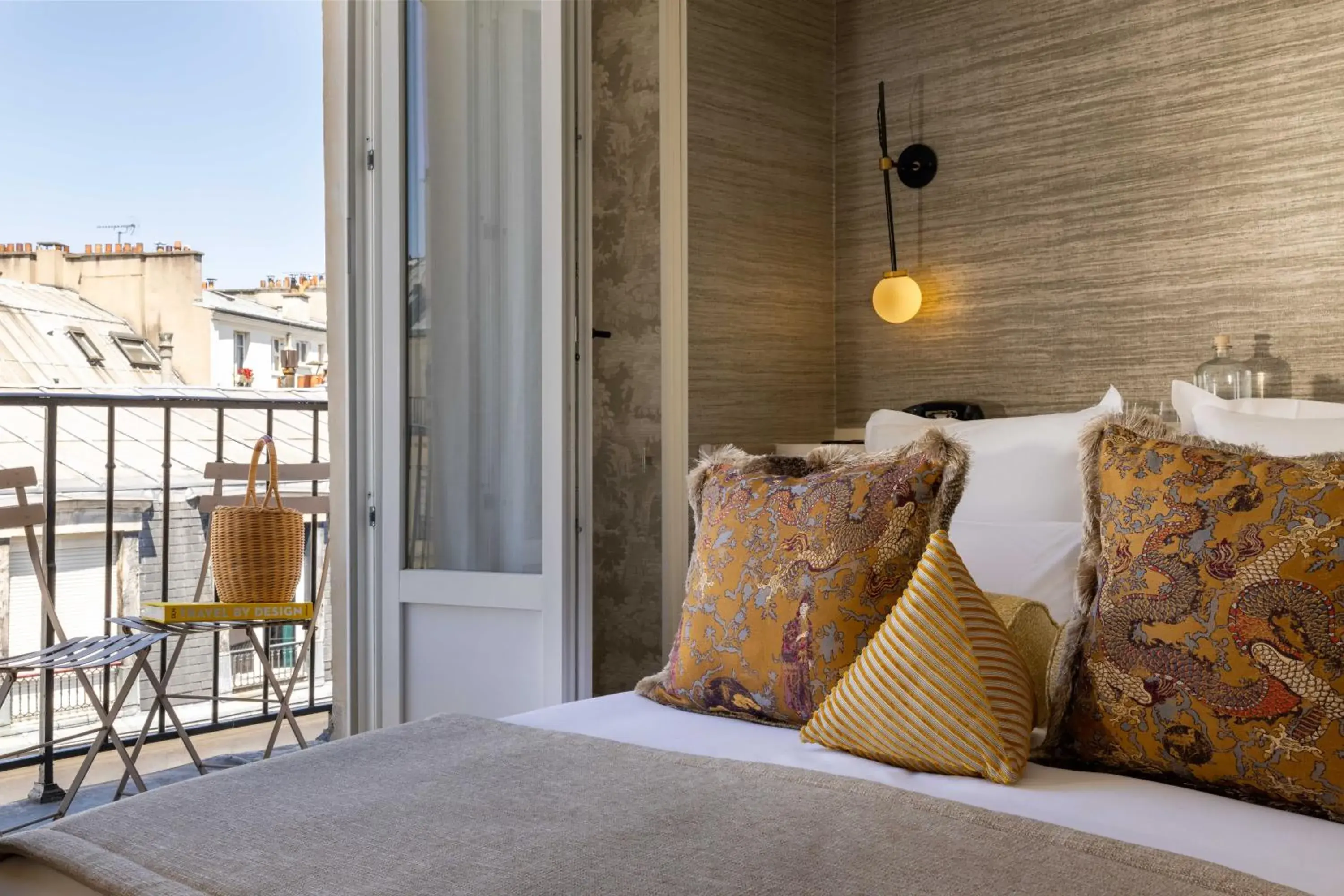 Bed in Hôtel l'Inattendu Bed in Hôtel l'Inattendu