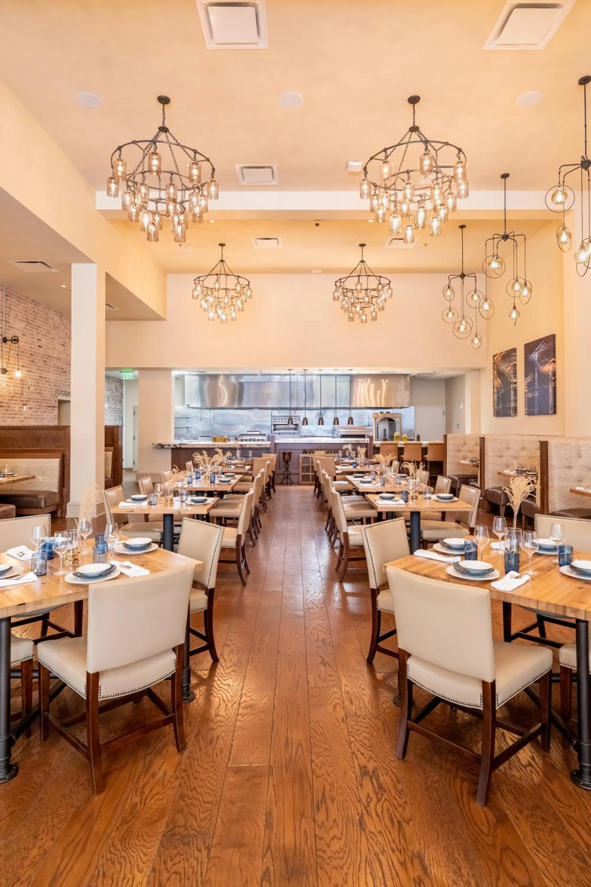 Restaurant/places to eat in NOPSI Hotel New Orleans