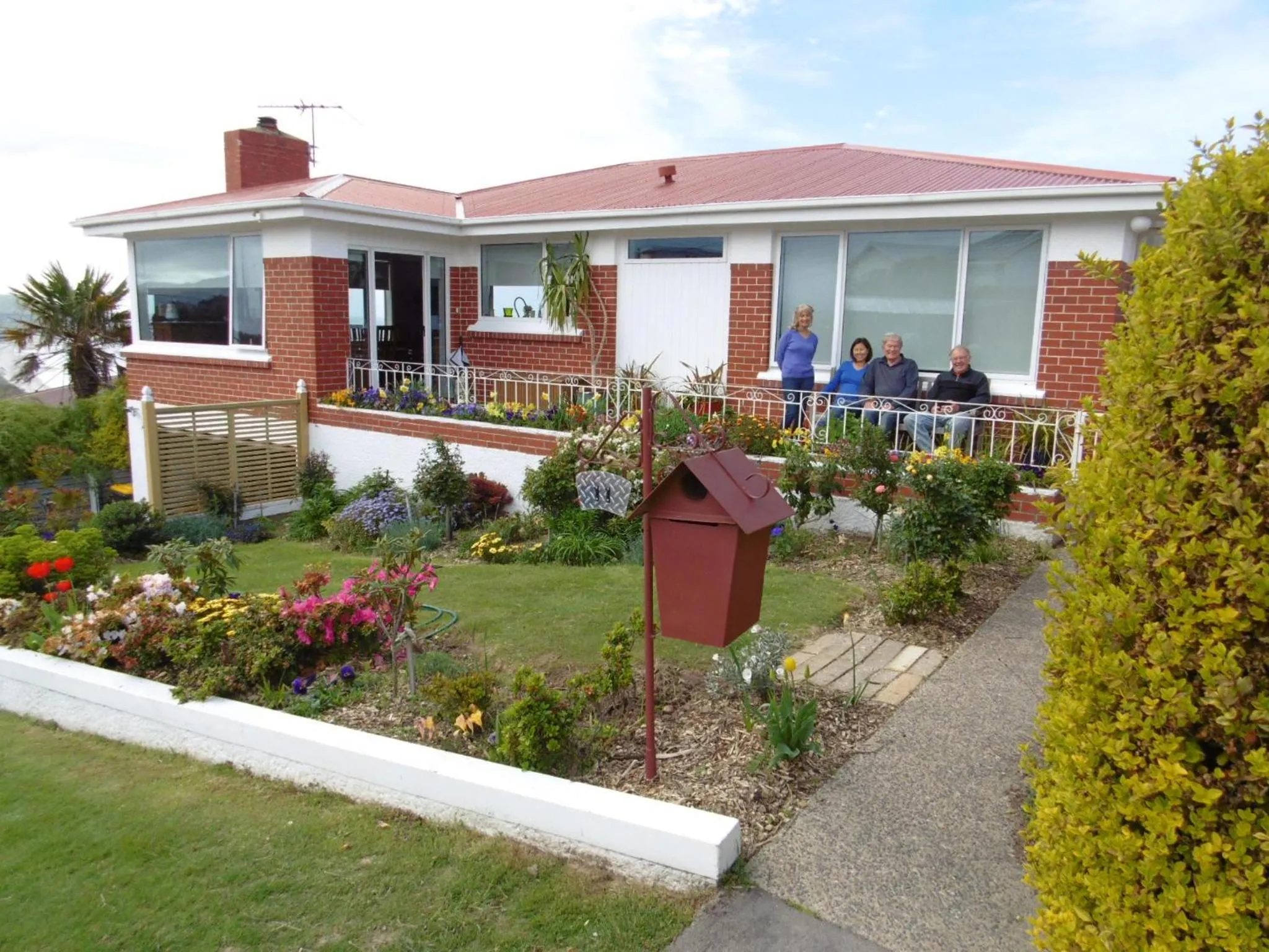 Street view in Rosemount B&B by the Sea St Clair
