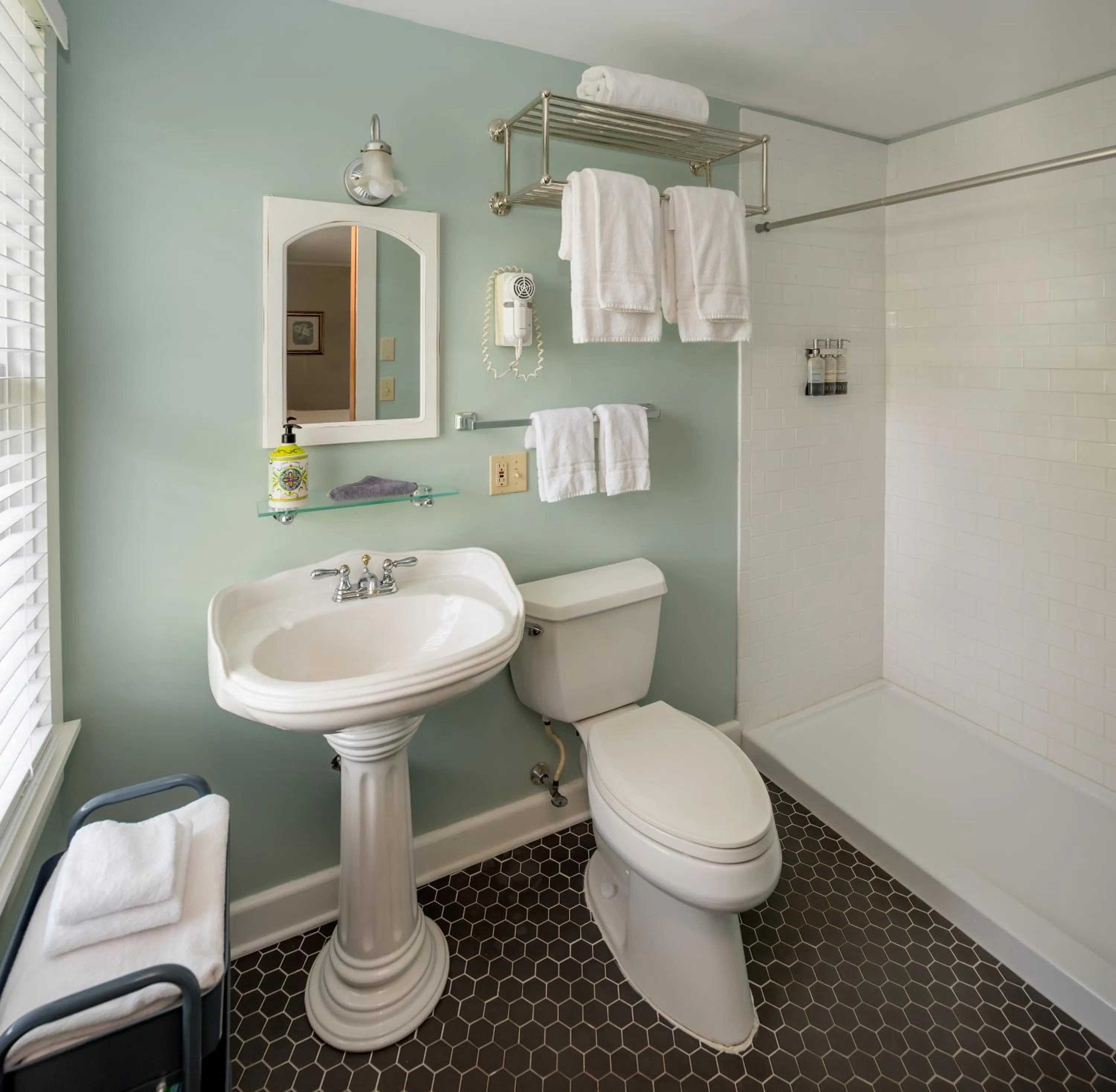 Shower in The Craignair Inn & Causeway Restaurant