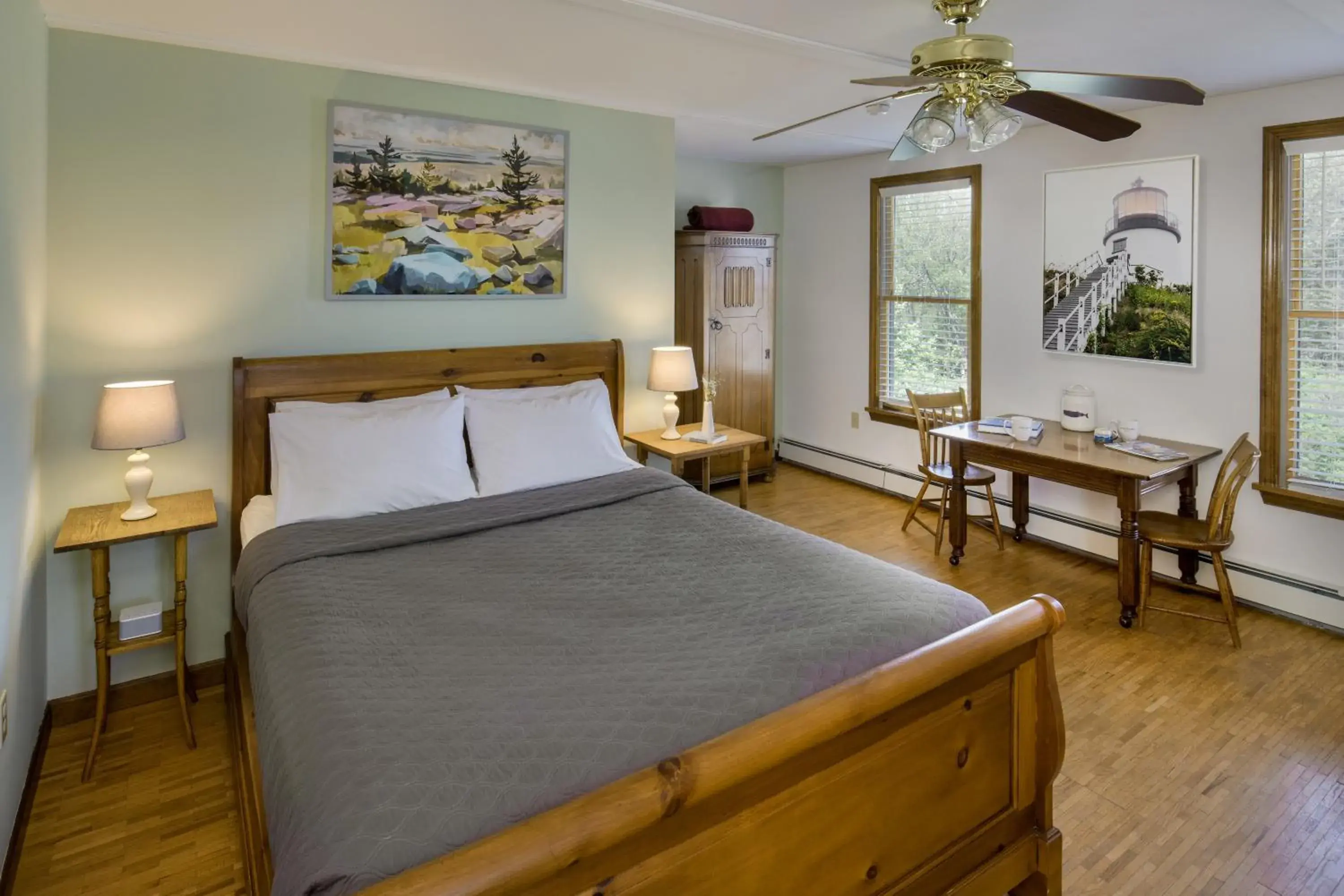 Deluxe Queen Room - Pet Friendly with Ocean View in The Craignair Inn & Causeway Restaurant Deluxe Queen Room - Pet Friendly with Ocean View in The Craignair Inn & Causeway Restaurant