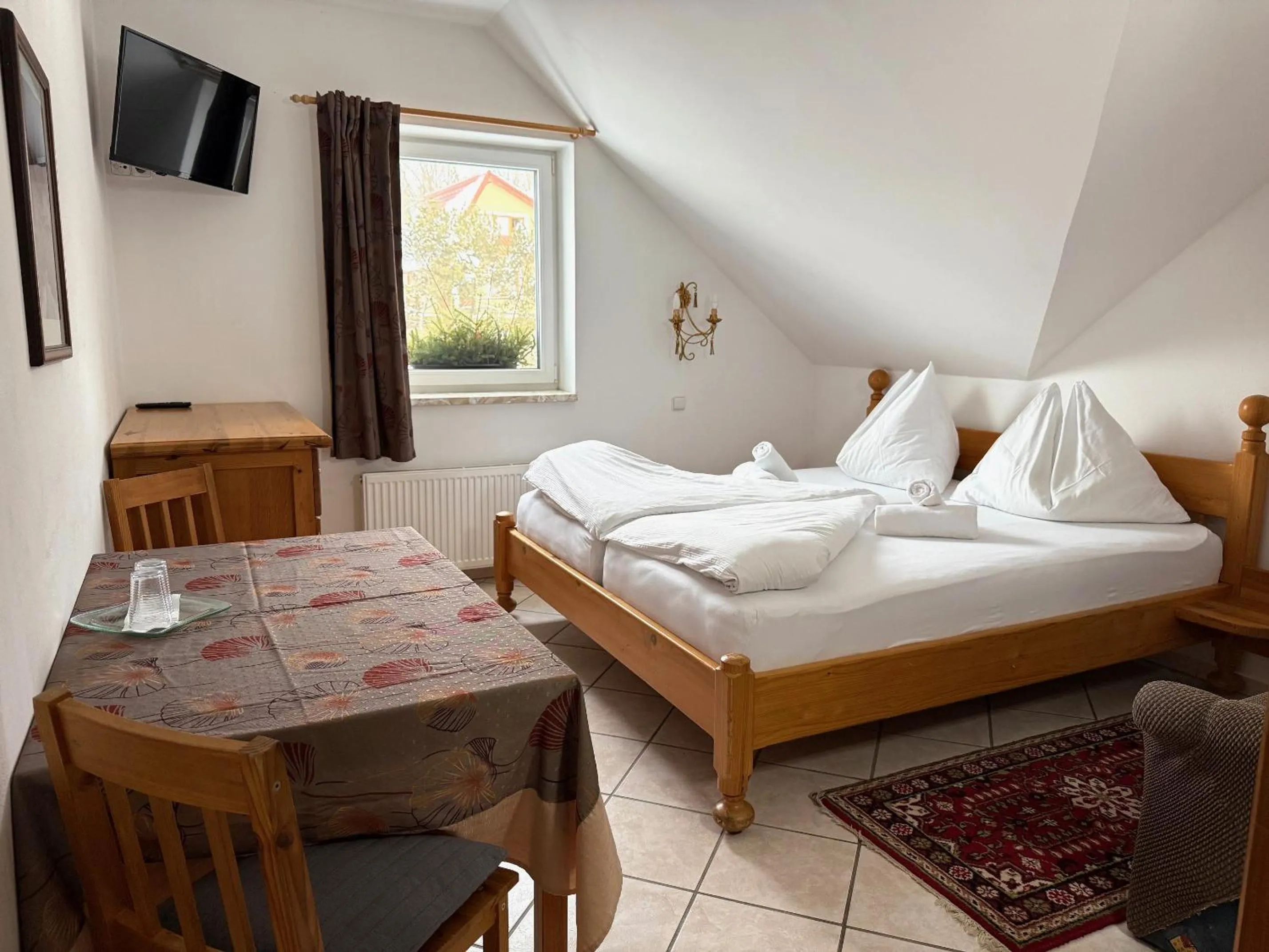 Property building, Bed in Seeberg