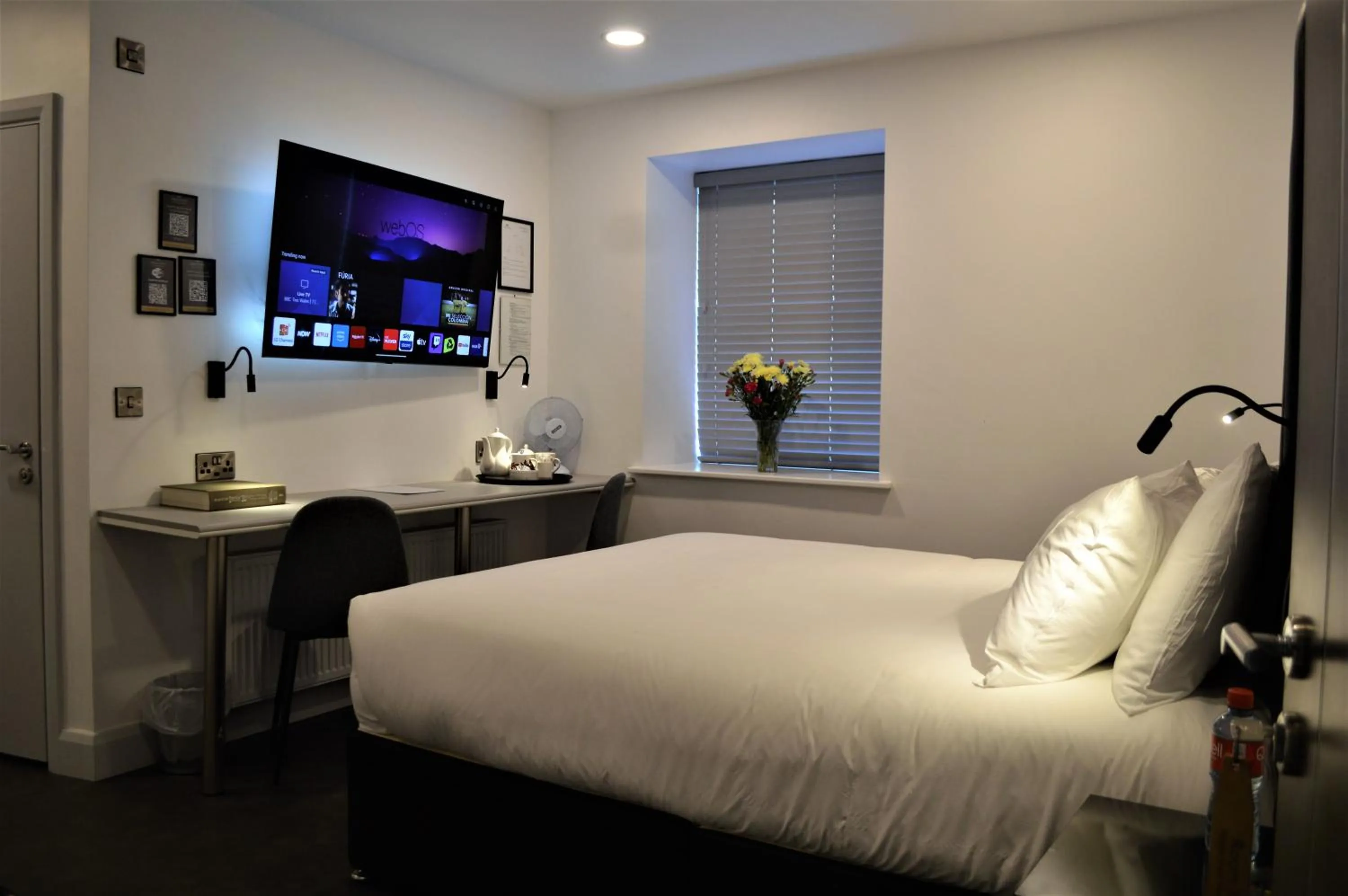 Bed in Bella Vista Hotel & Self Catering Suites