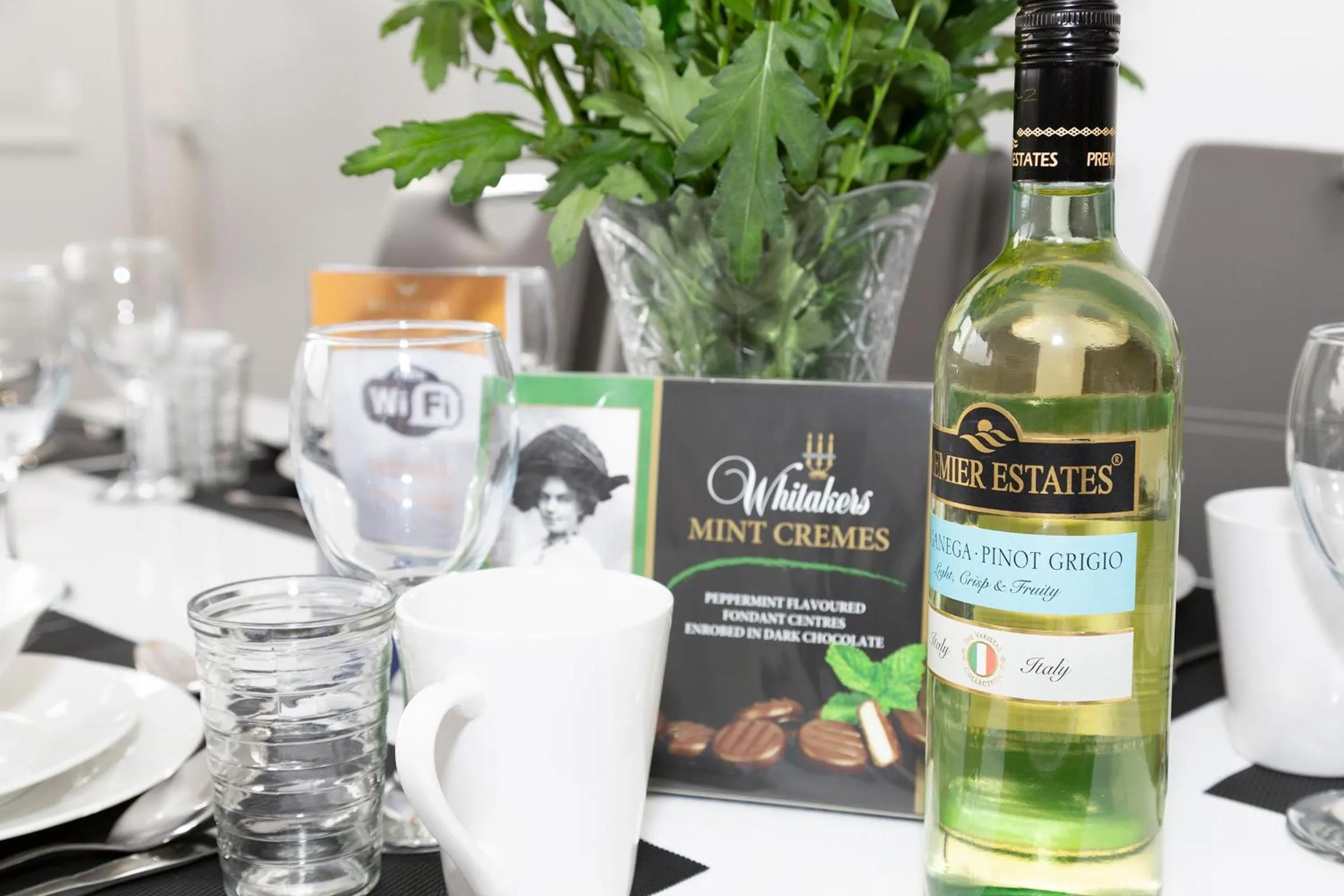 Dining area in Bella Vista Hotel & Self Catering Suites