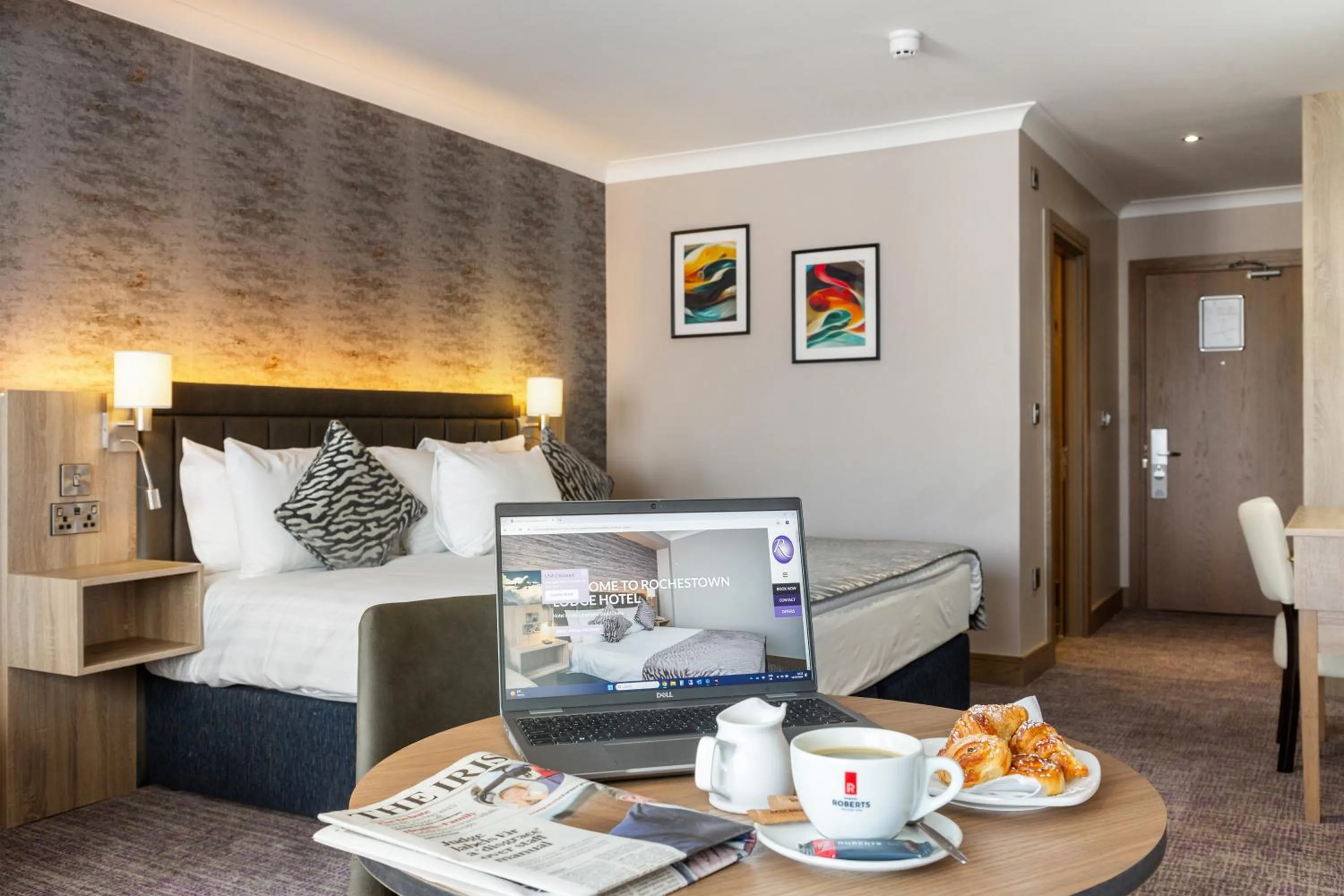 Bed in Rochestown Lodge Hotel