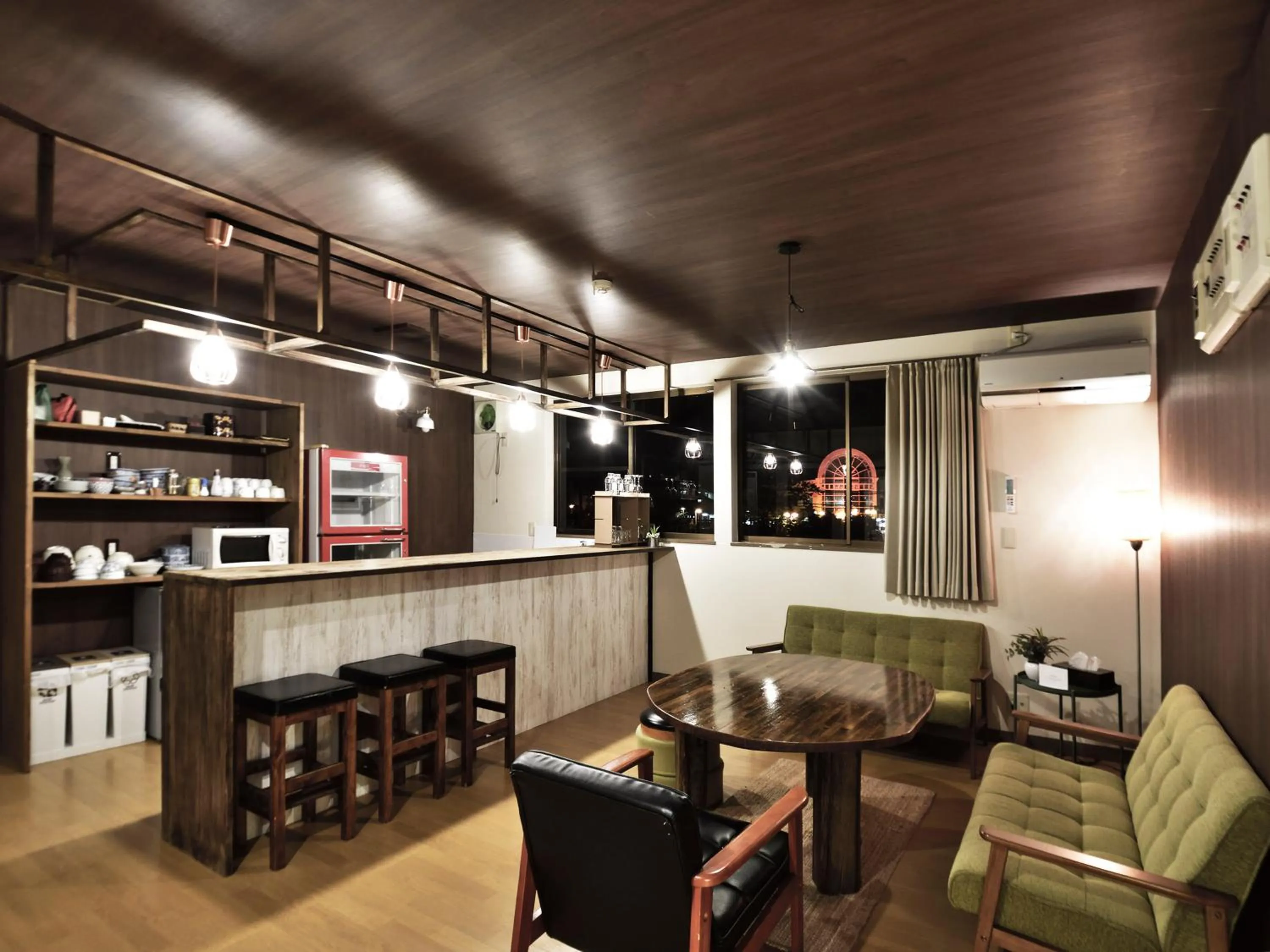 Communal lounge/ TV room in Guesthouse 66